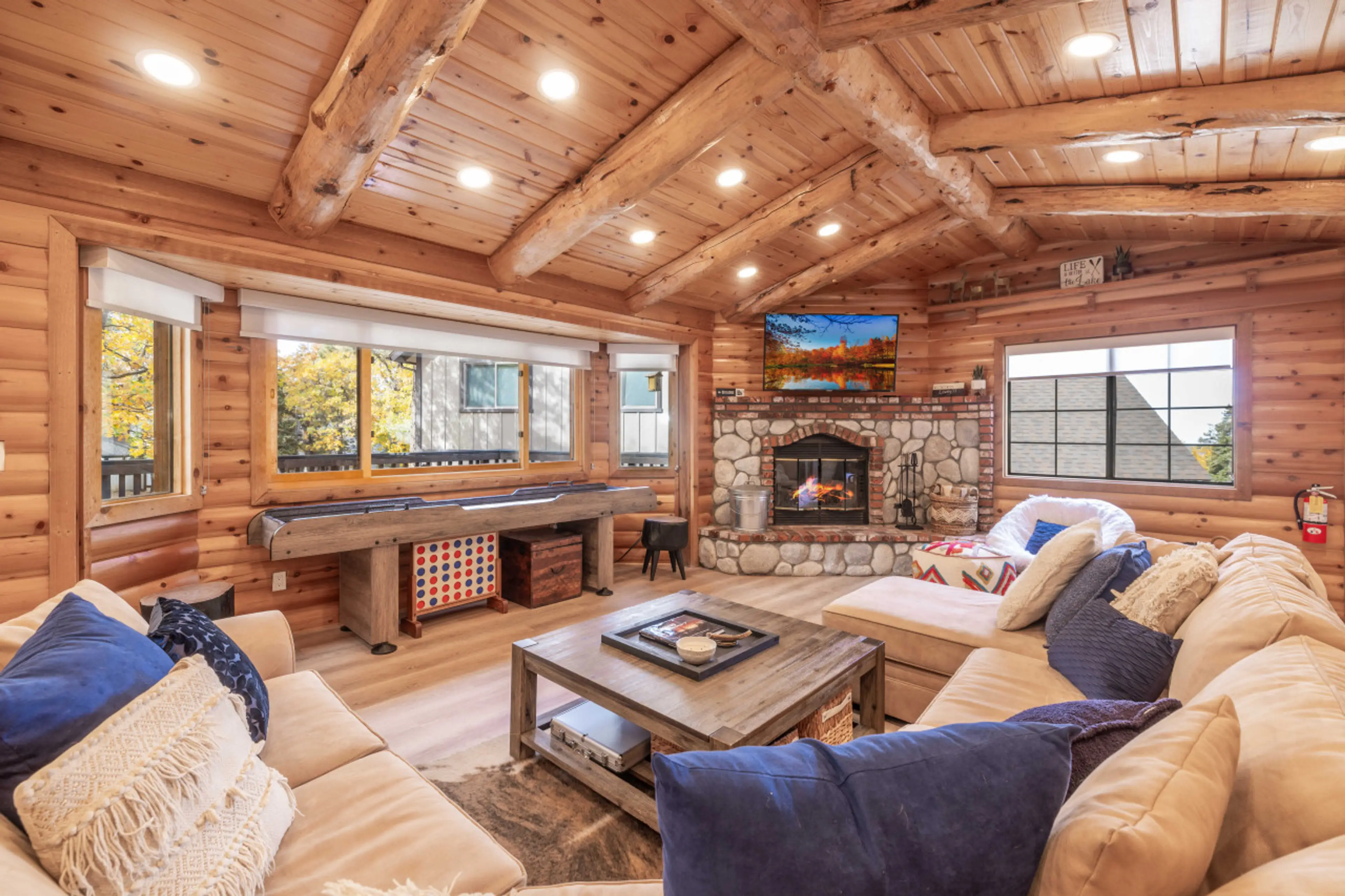 Beautiful interior, light filled log cabin