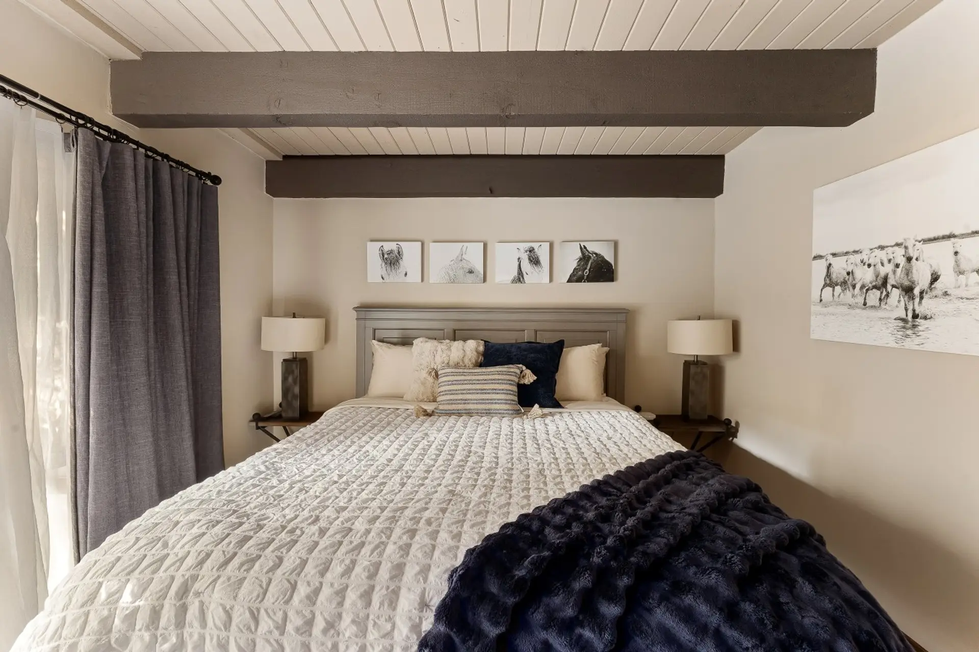 Summit Playhouse - Bedroom 1