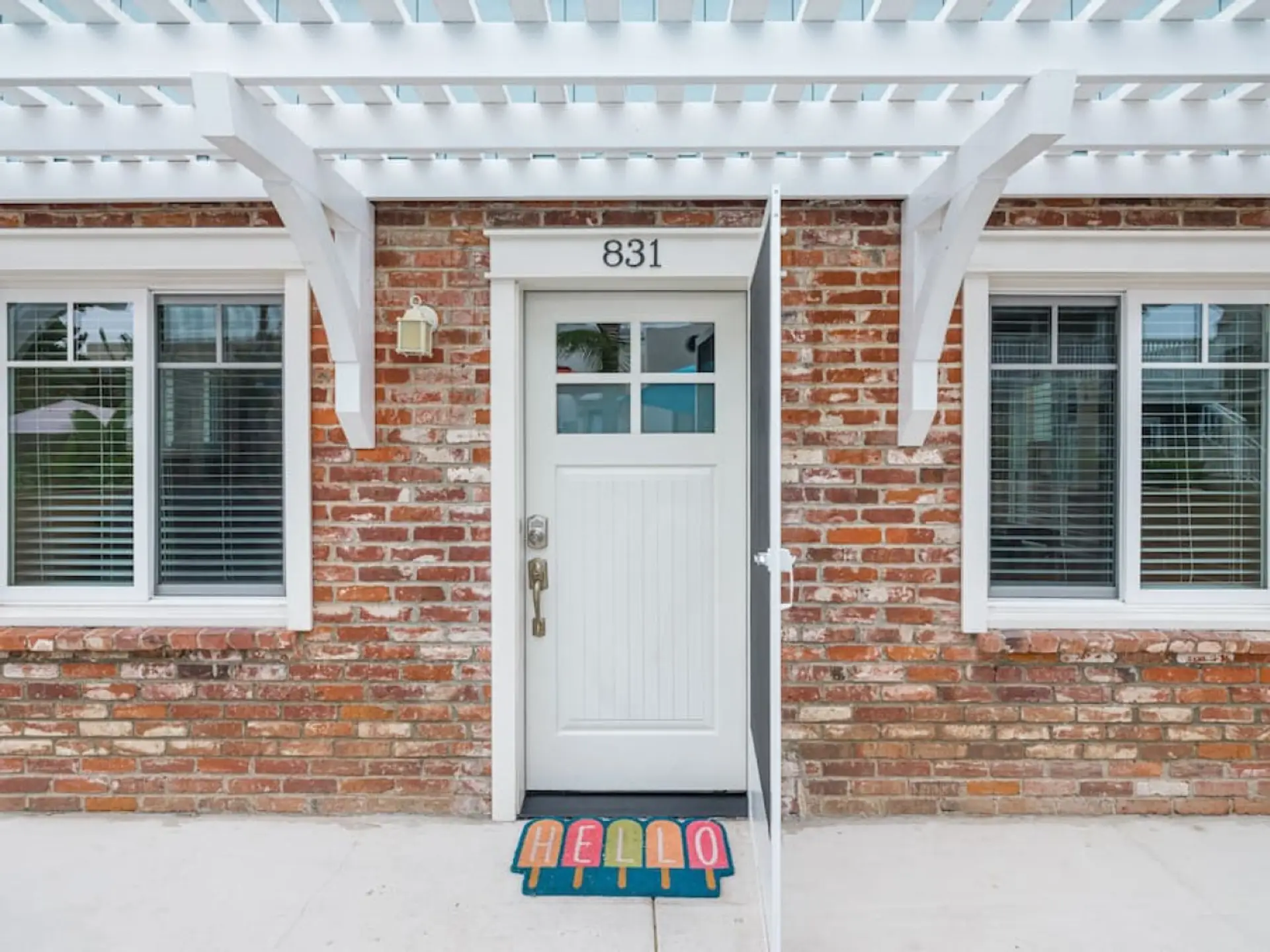 Welcome to Cozy Coconut Cottage! The bottom unit to a duplex with a shared patio in Mission Beach!