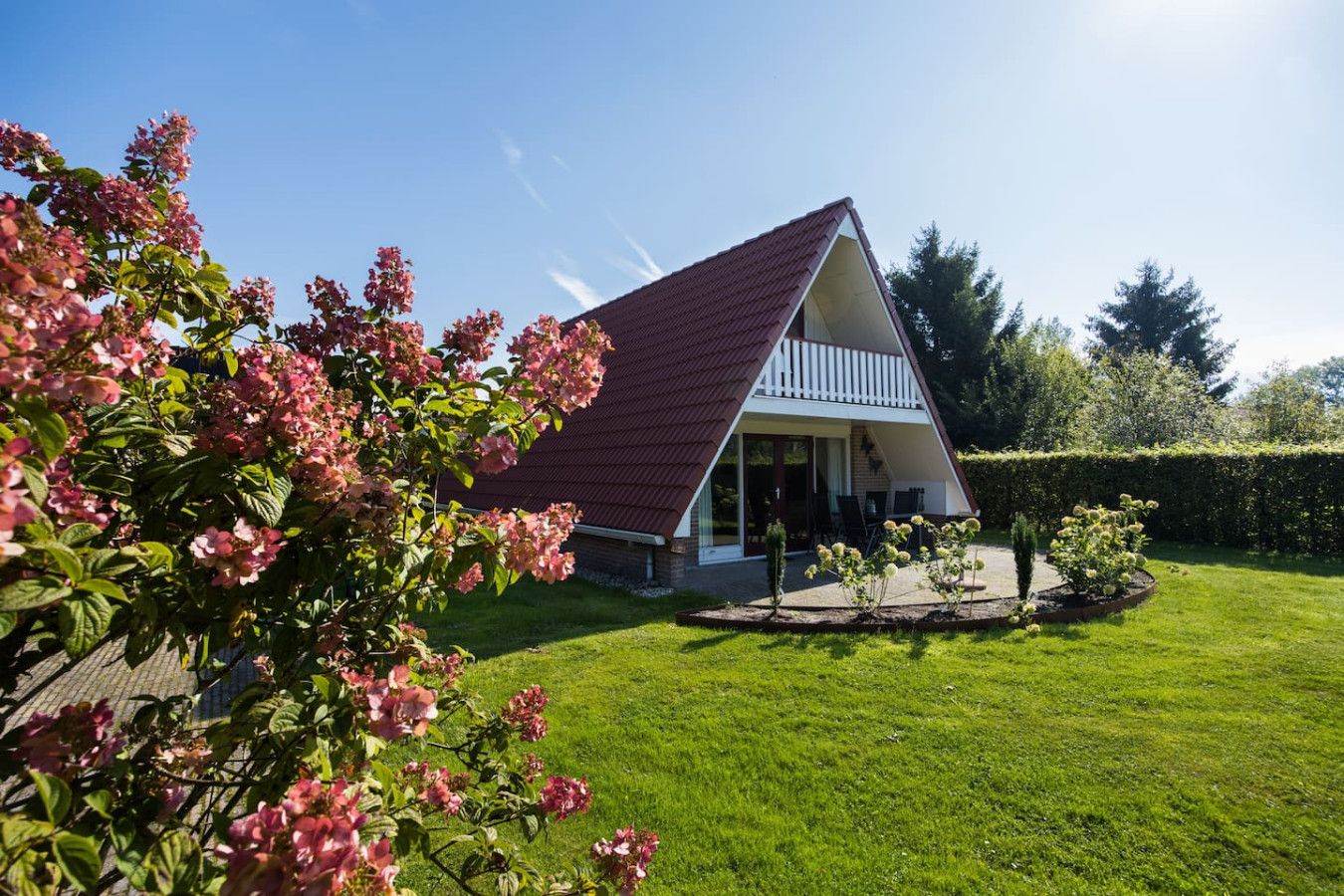 131 | Gierzwaluw | Gerestylde bungalow aan slootje