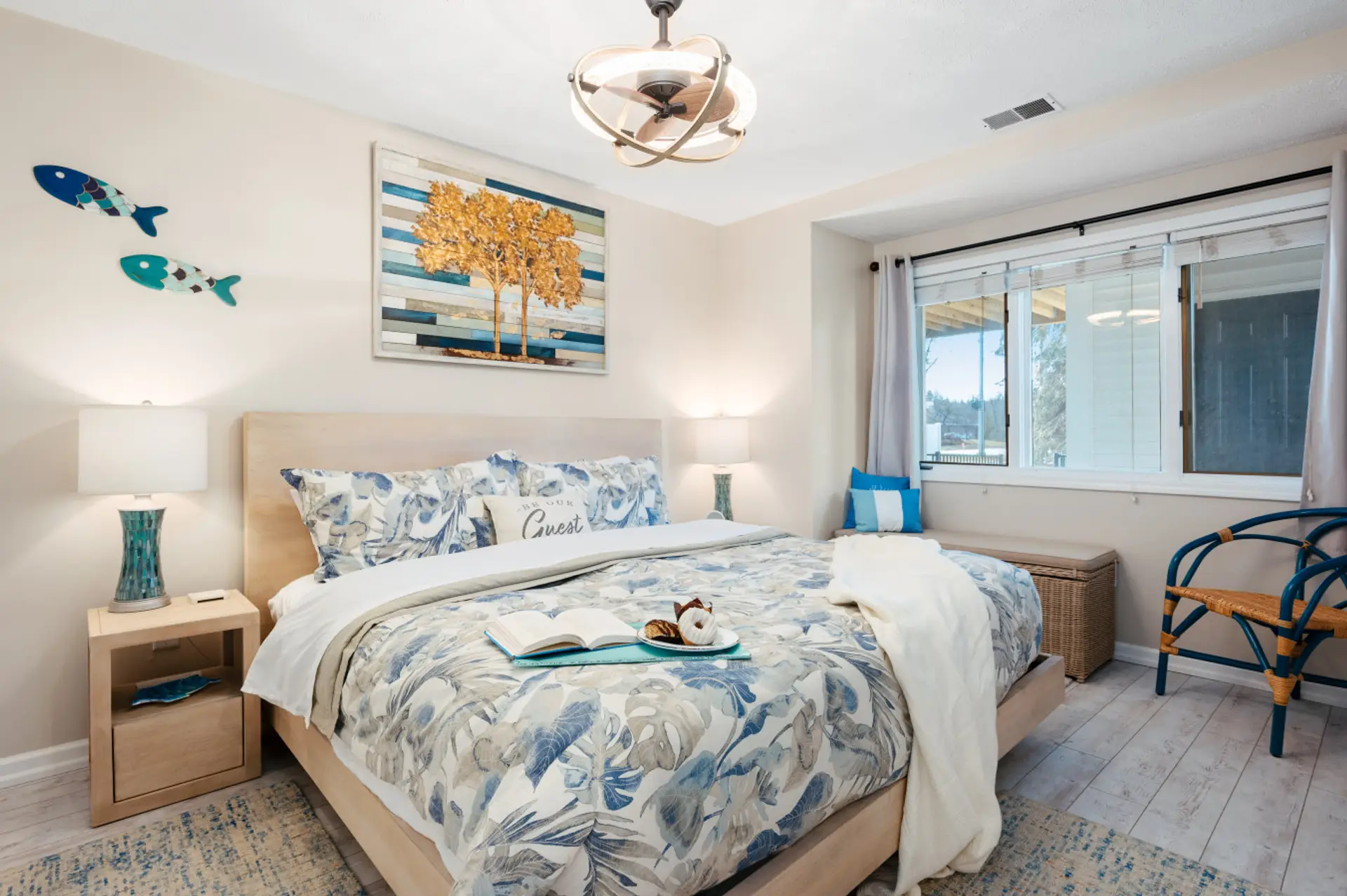 Sweet dreams and seaside vibes in this tranquil coastal oasis. 🐚✨