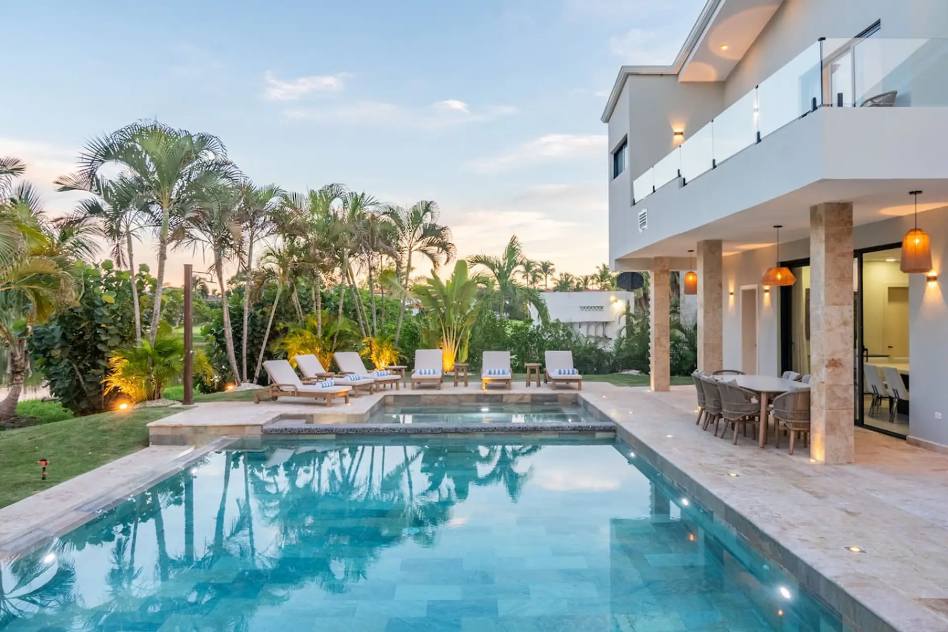 Villa Cheryl: Large private pool and Jacuzzi