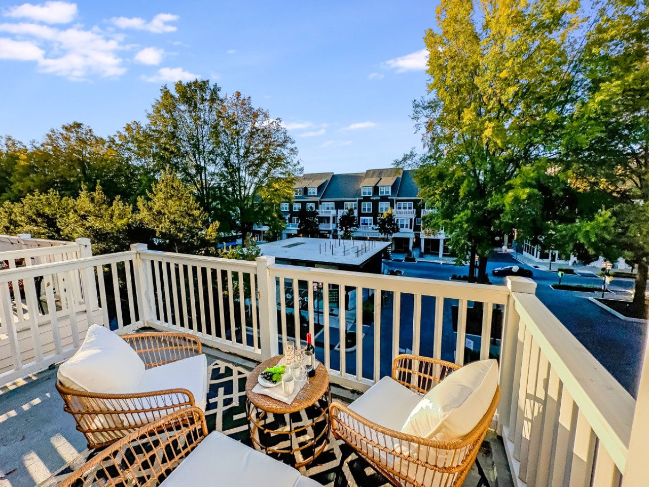 2x King-Beds,Shop-Eat-Work-Play,Birkdale-Promenade