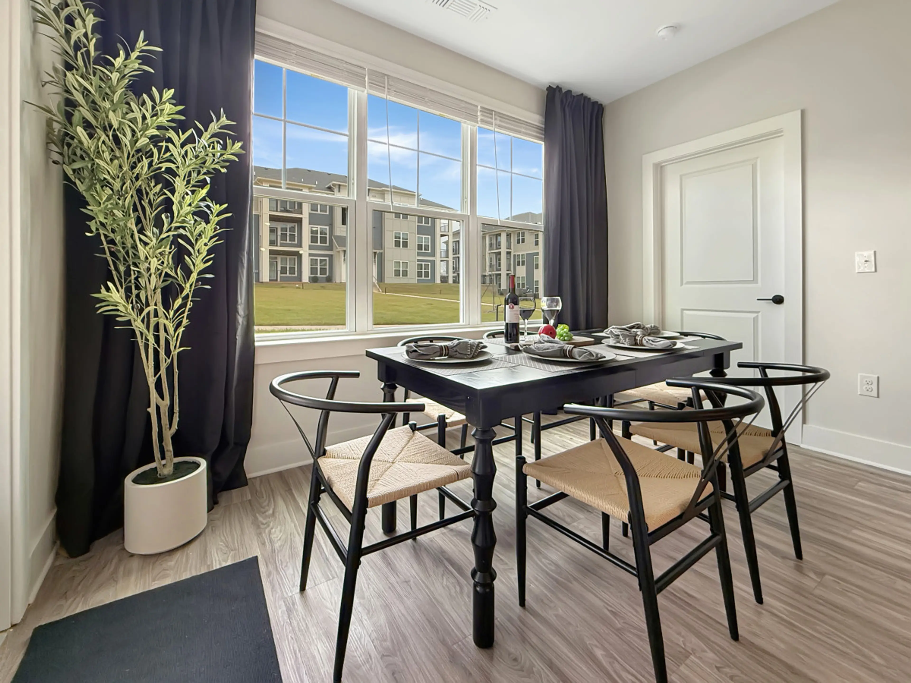 A 6-seating dining table, perfect for intimate meals and gatherings.