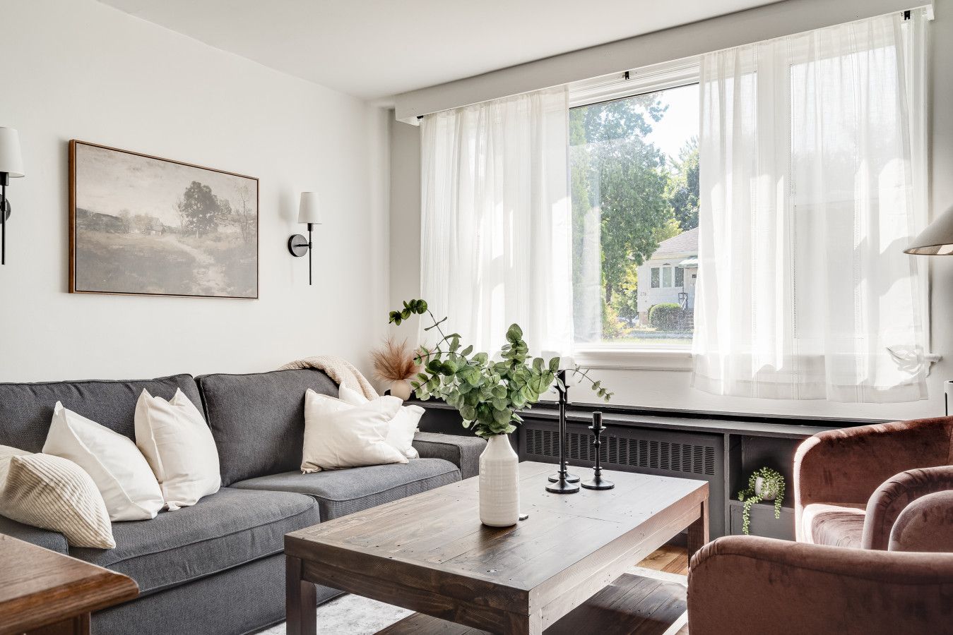 Bright 2BR — Walk to Downtown & Lake — Kingston