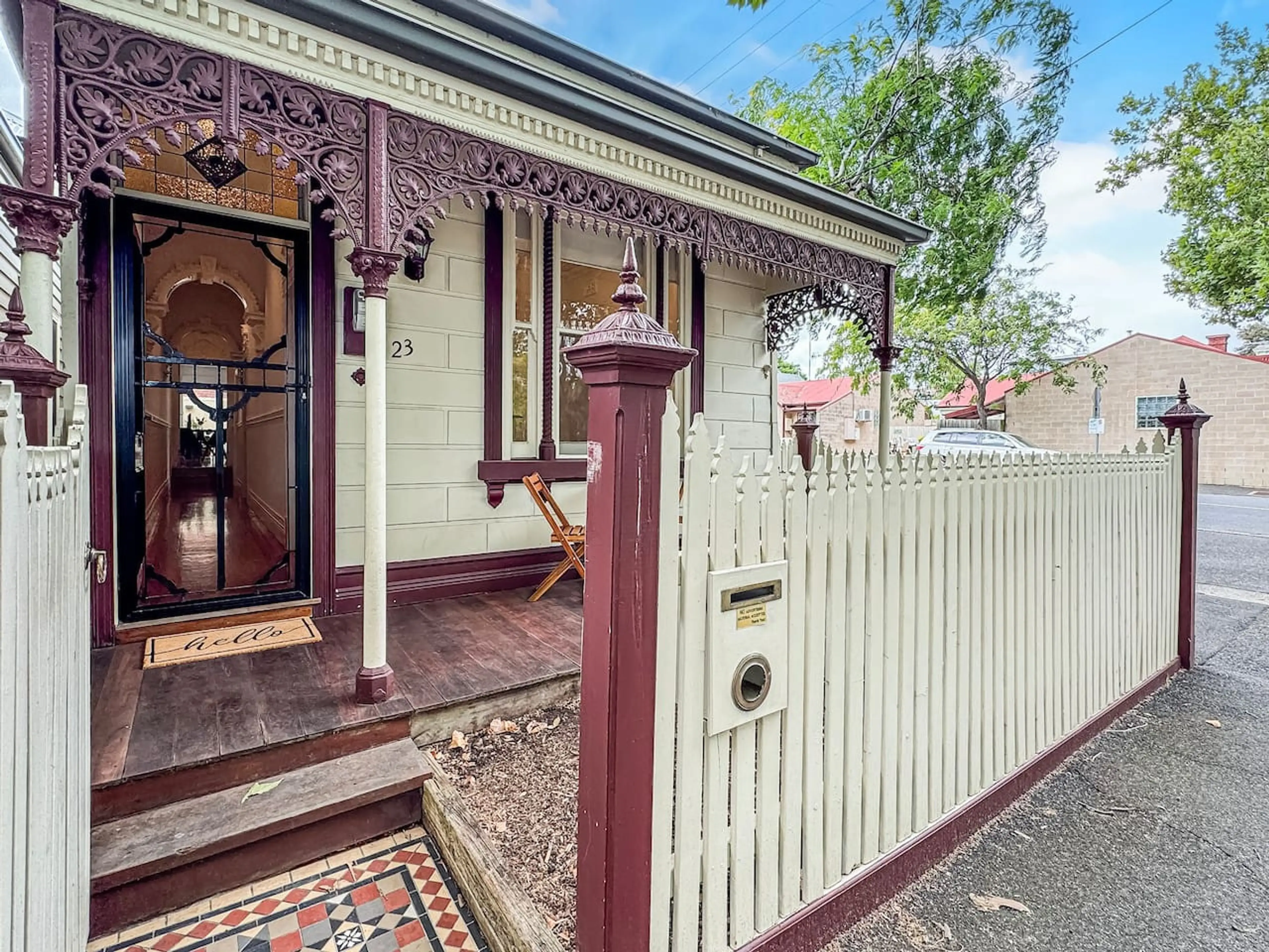Beautifully presented two bedroom terrace in fantastic location