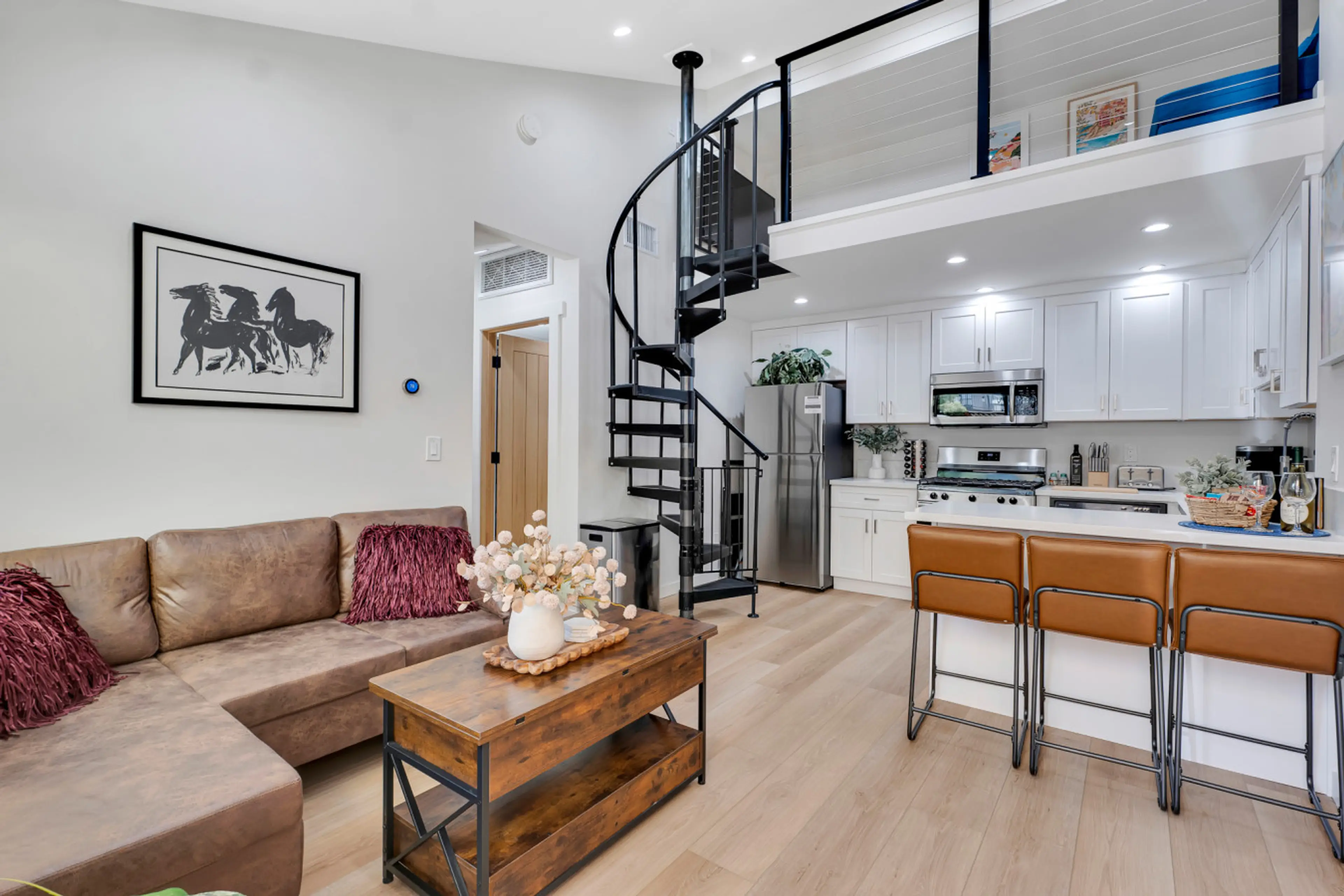 Spacious Living area with full kitchen