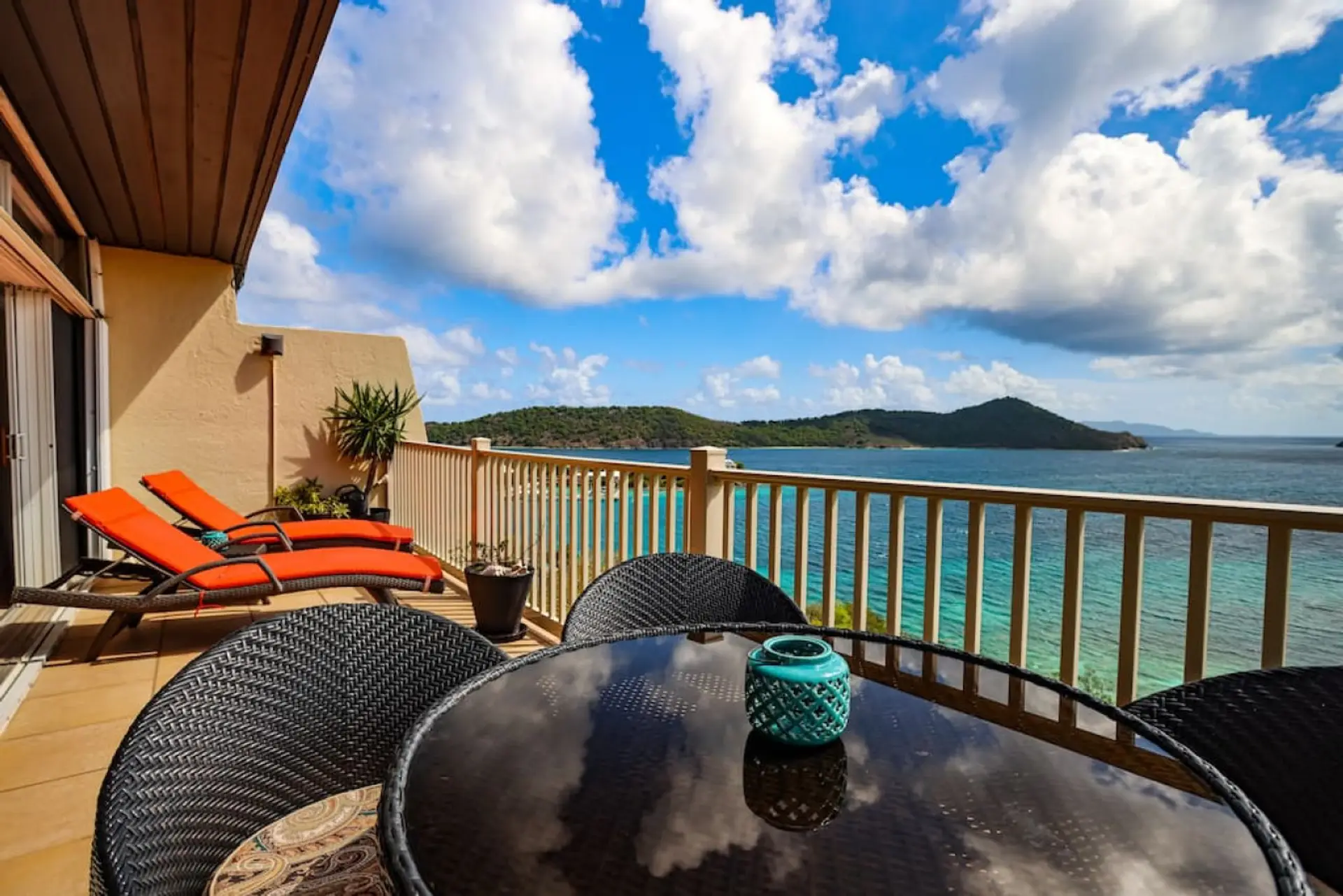 Relaxing Balcony!