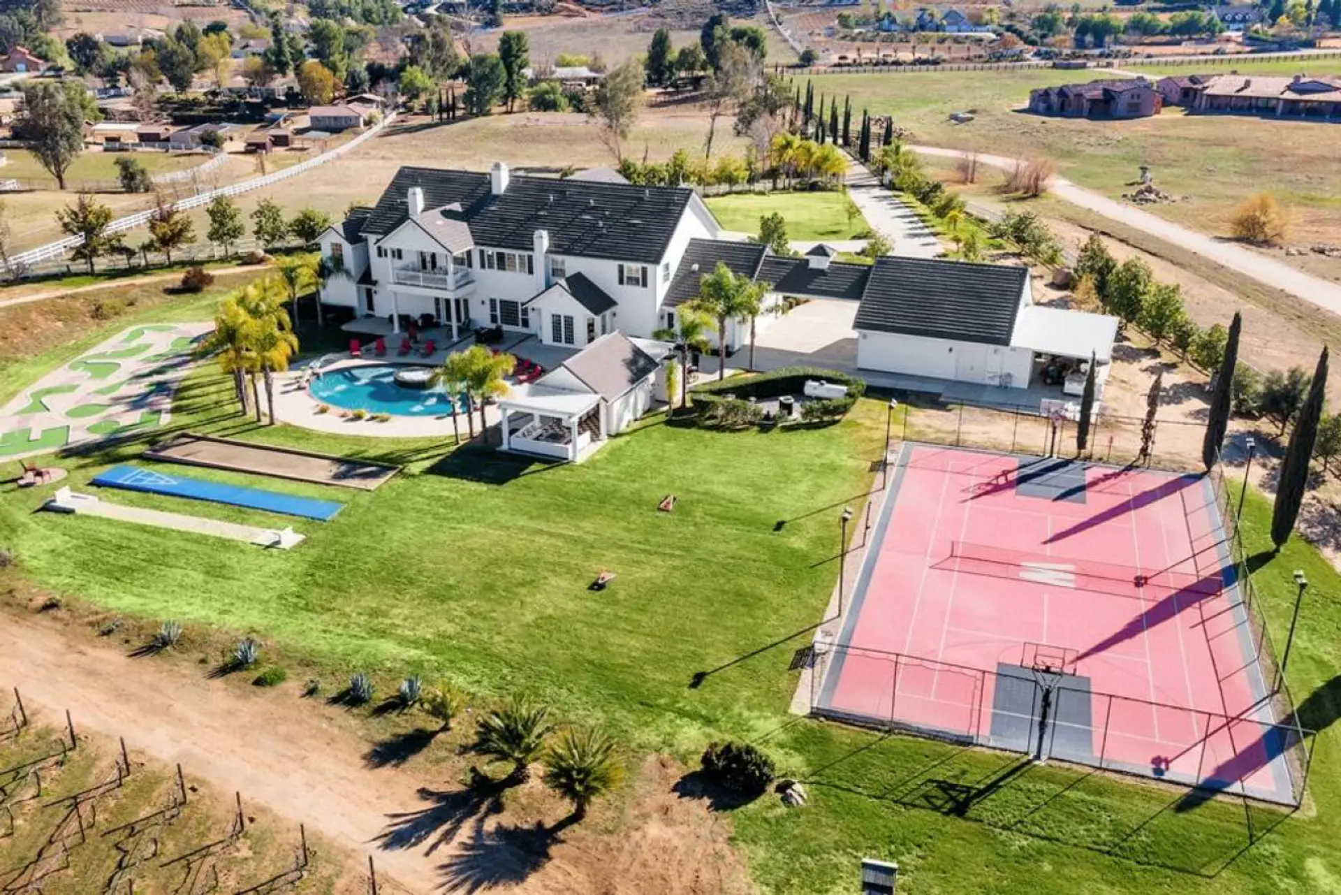 [Resort Property] Aerial view with the vineyard and tennis court