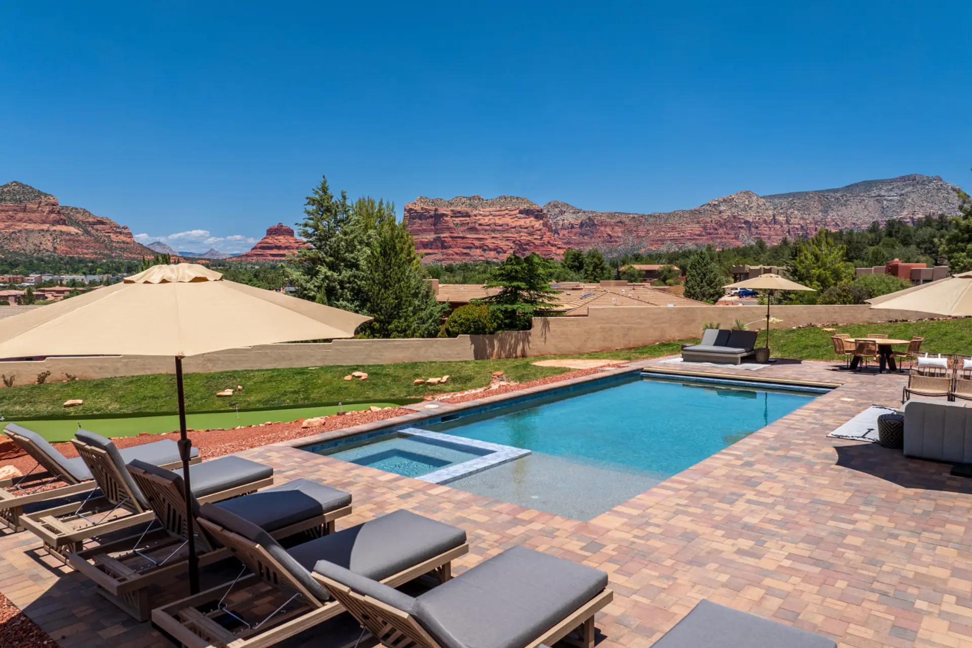 [Outdoor Living] Loungers and seating for relaxing.