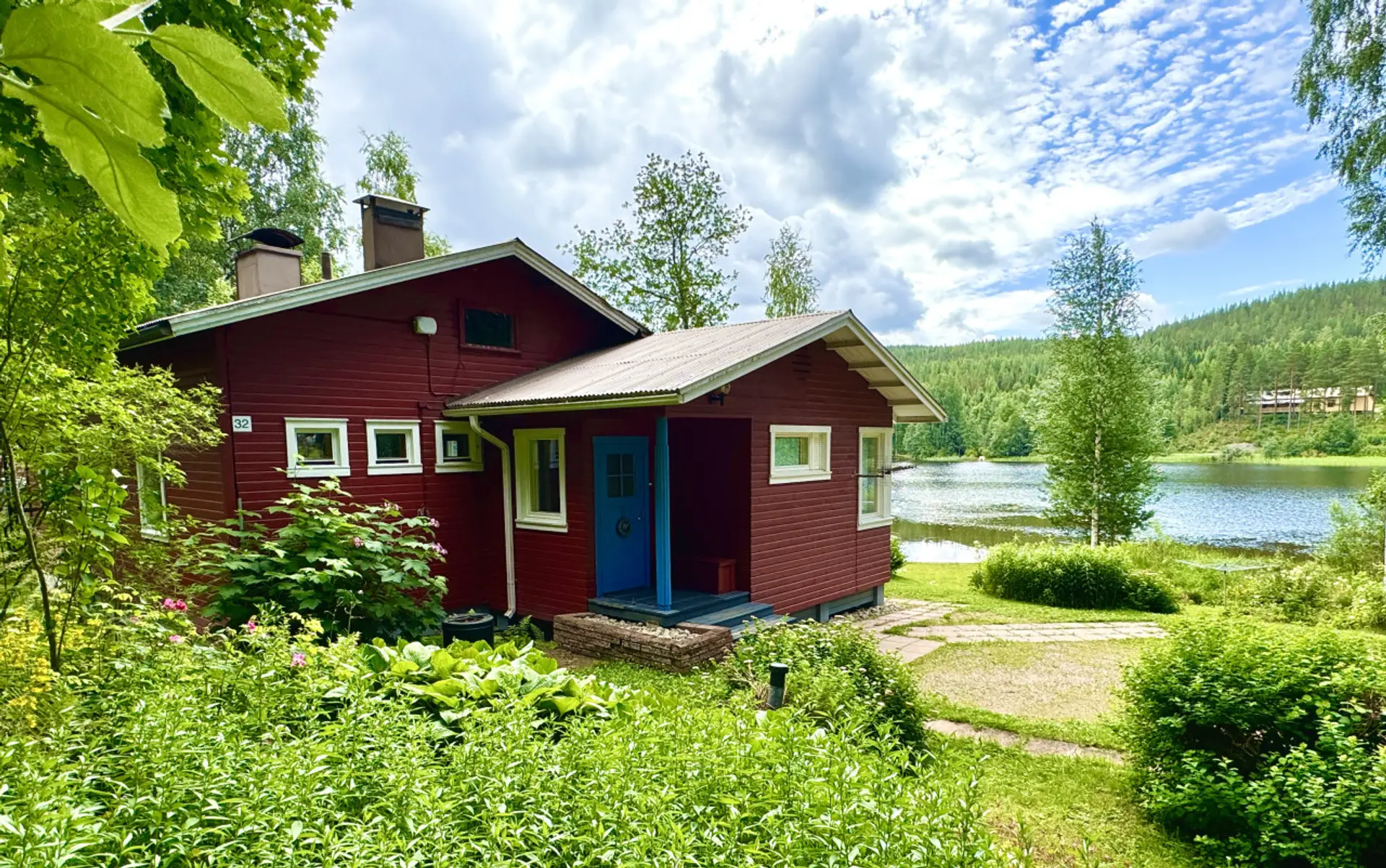 Julkisivu
