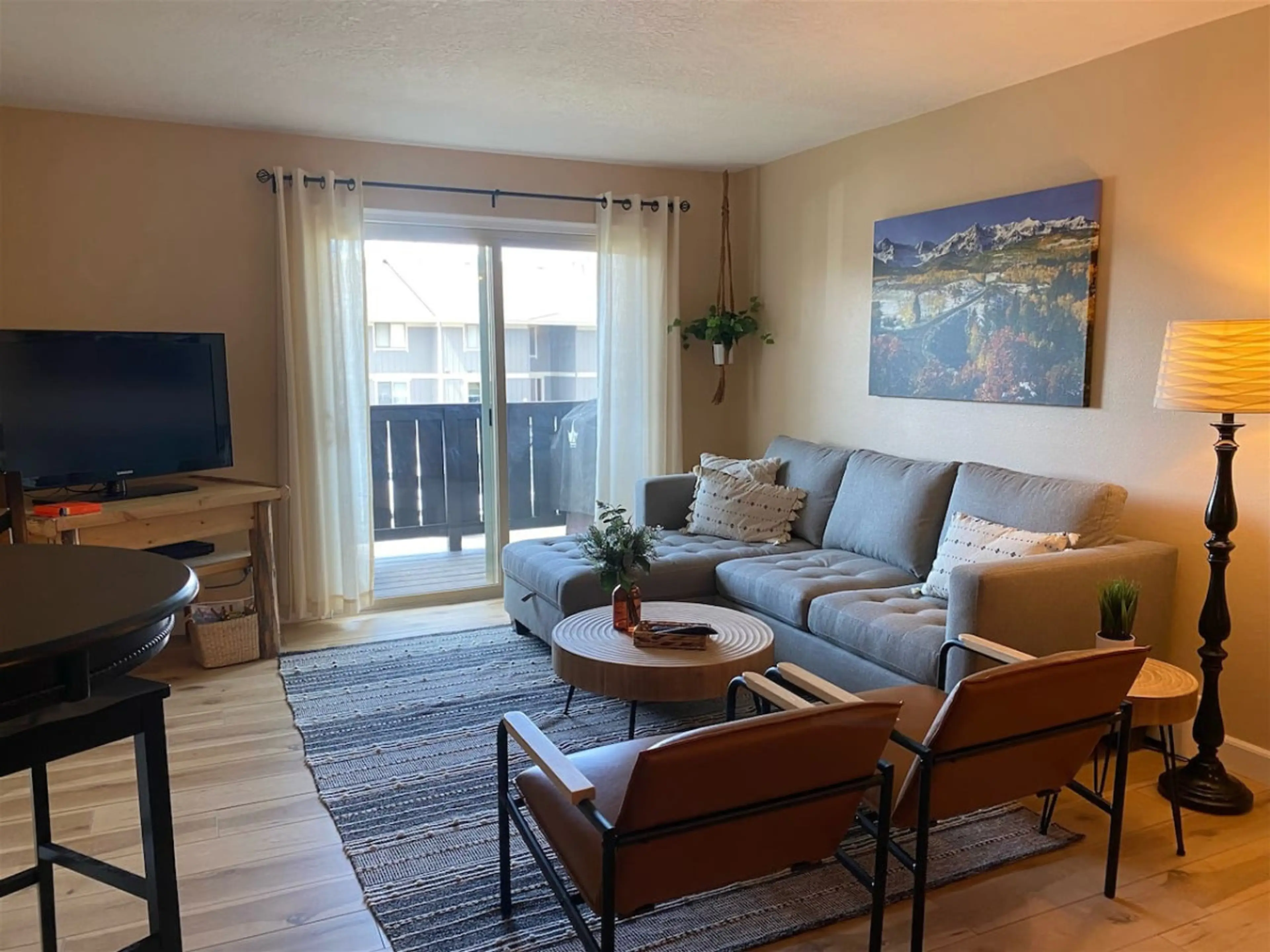 Welcome to Dillon Valley Vista O This property is managed by 5 Diamond Lodging.