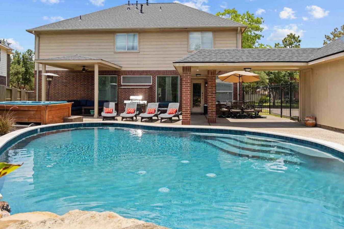 Cypress TX 4BR with Pool - Sleeps 20
