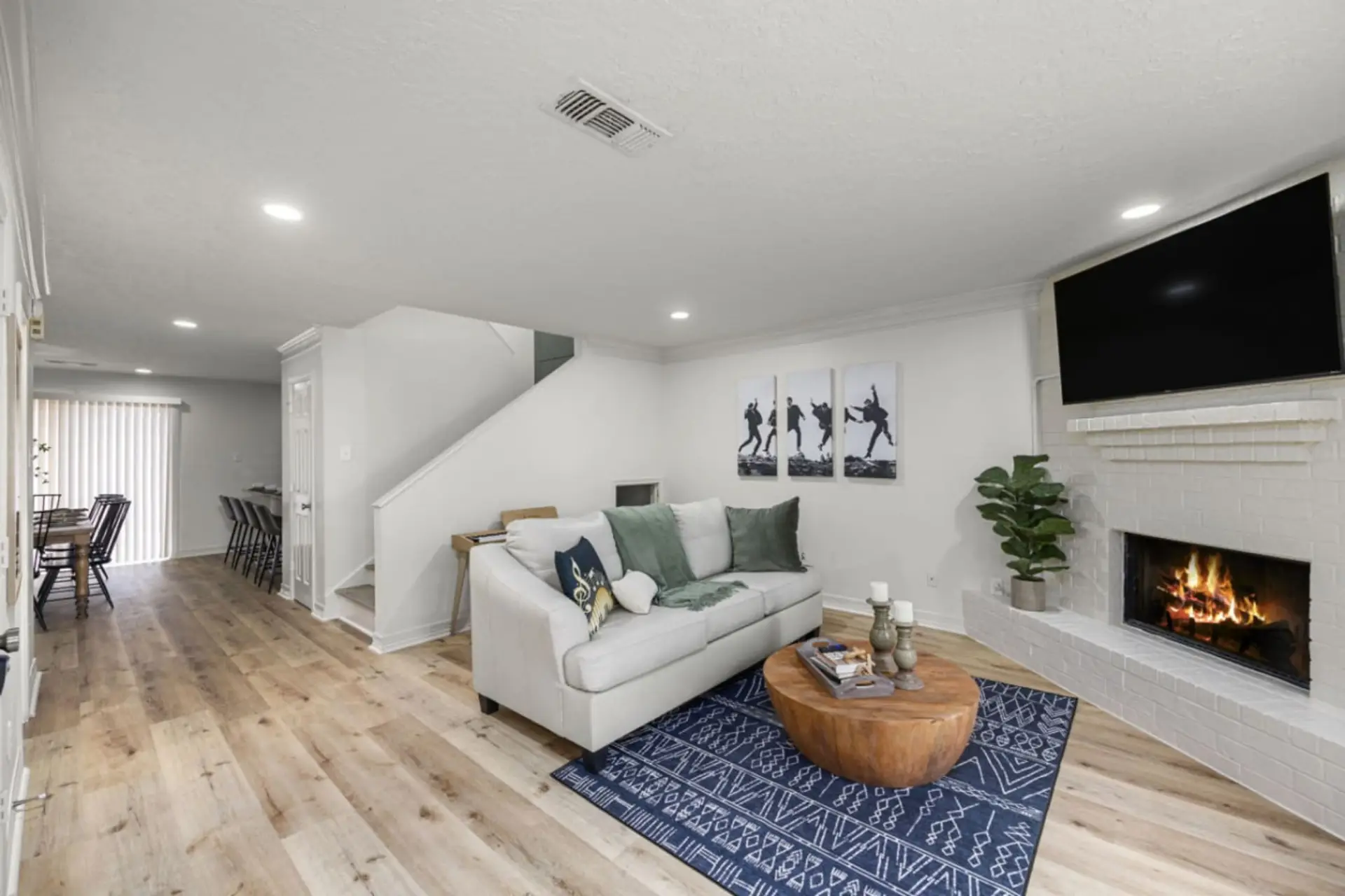 Unit 603 Cozy living room with fireplace and Smart TV