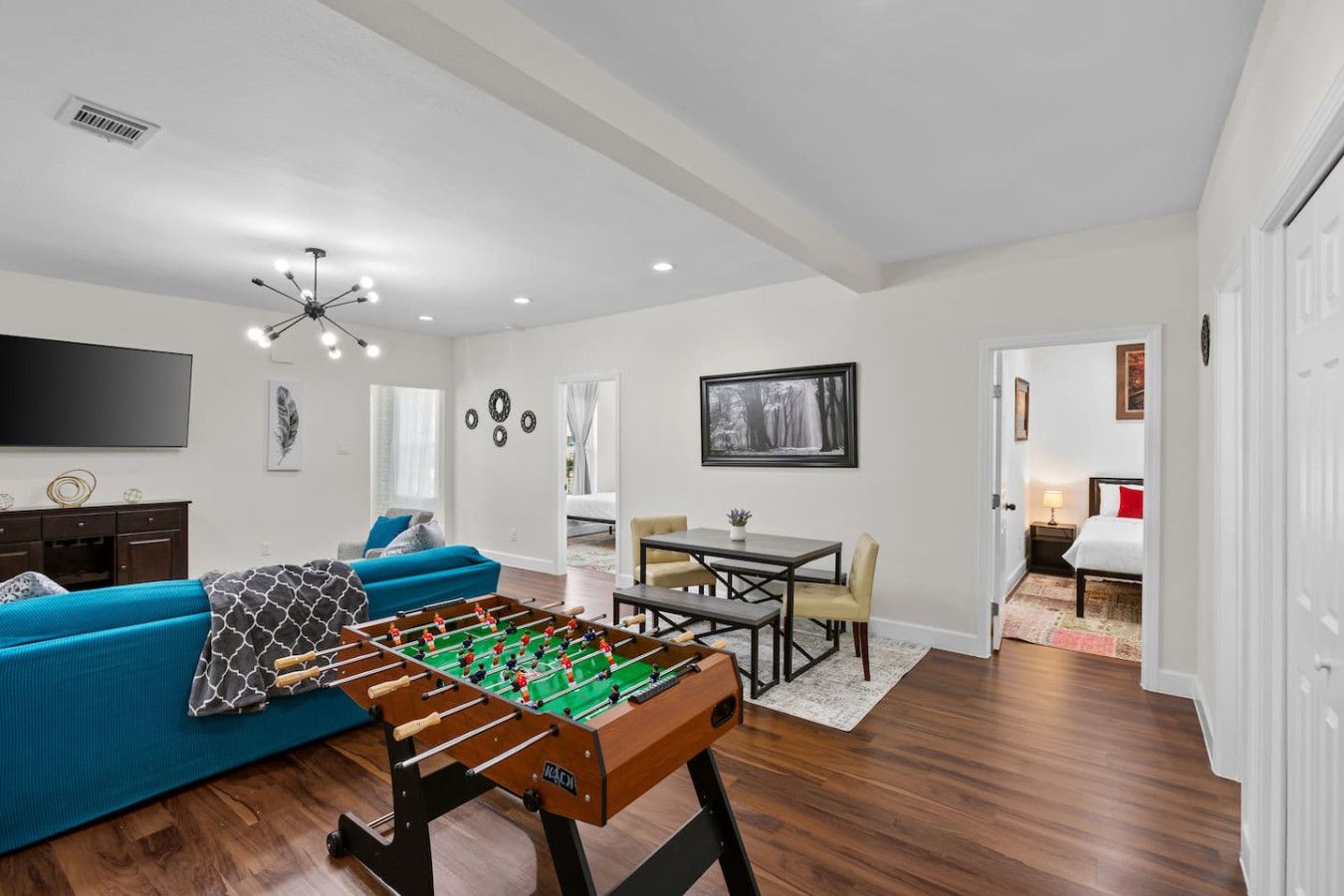 4010 Live Oak Unit A — 2BR King Beds Near Houston Medical Center