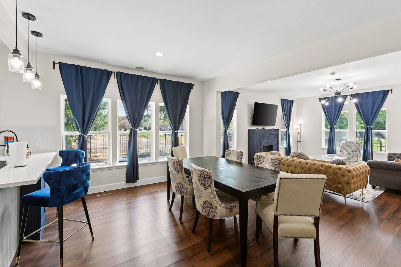 4010 Live Oak Unit B — 3BR King Beds Near Houston Medical Center