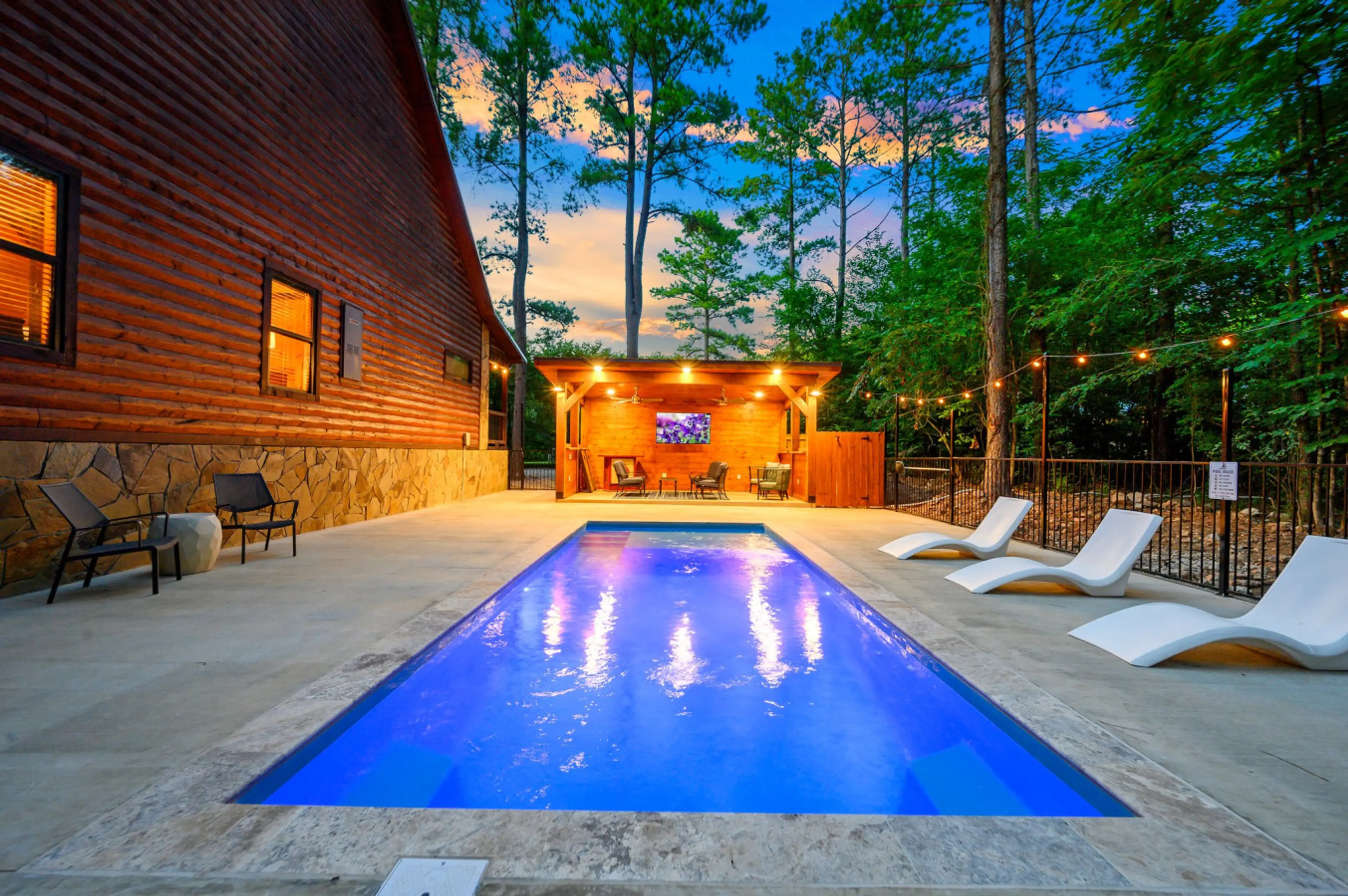 Surrounded by nature, ready for a swim.