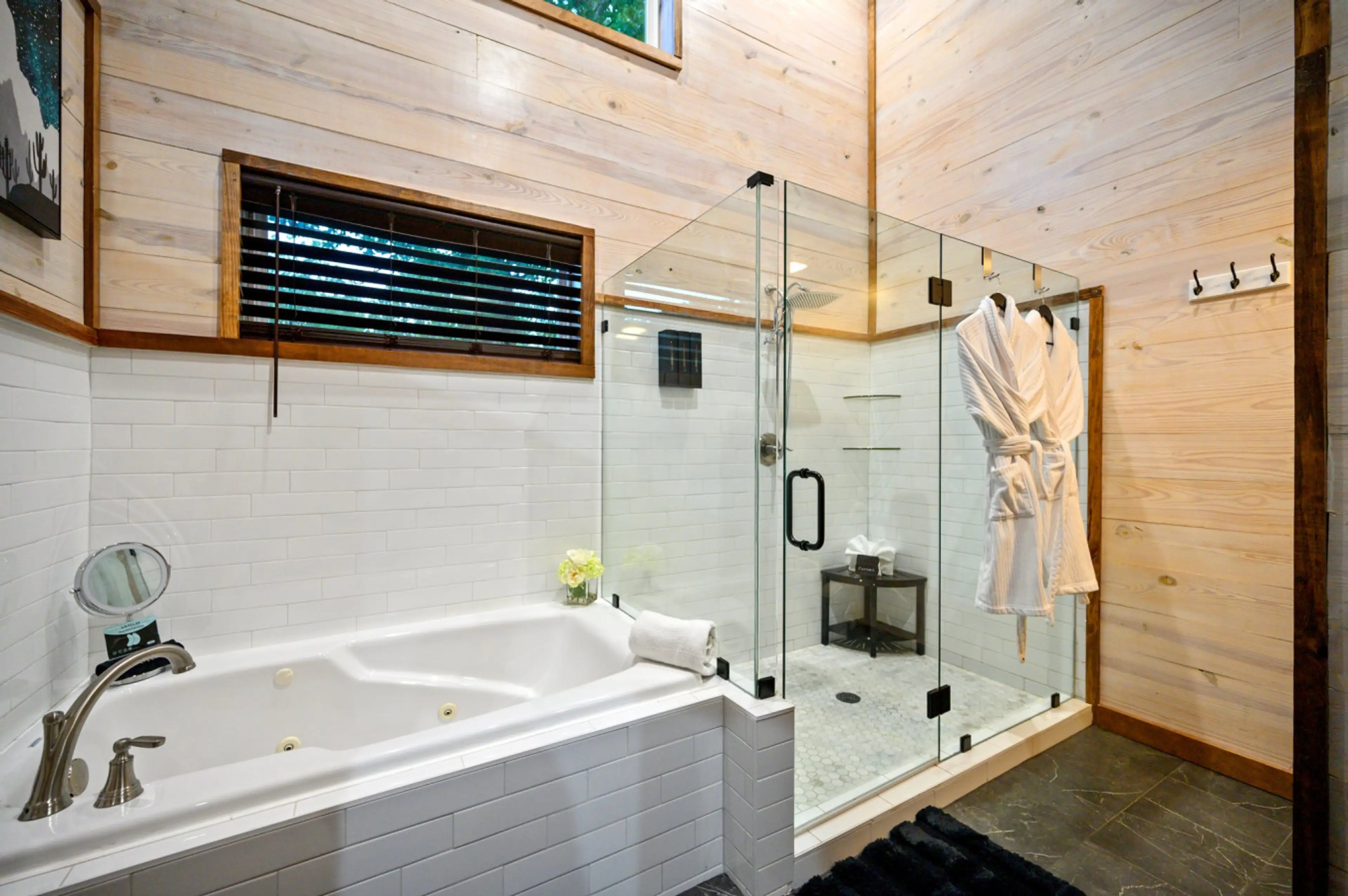 Diamond Sky · Soothing Sauna | Putt-Putt, Jacuzzi Bath & Hot Tub