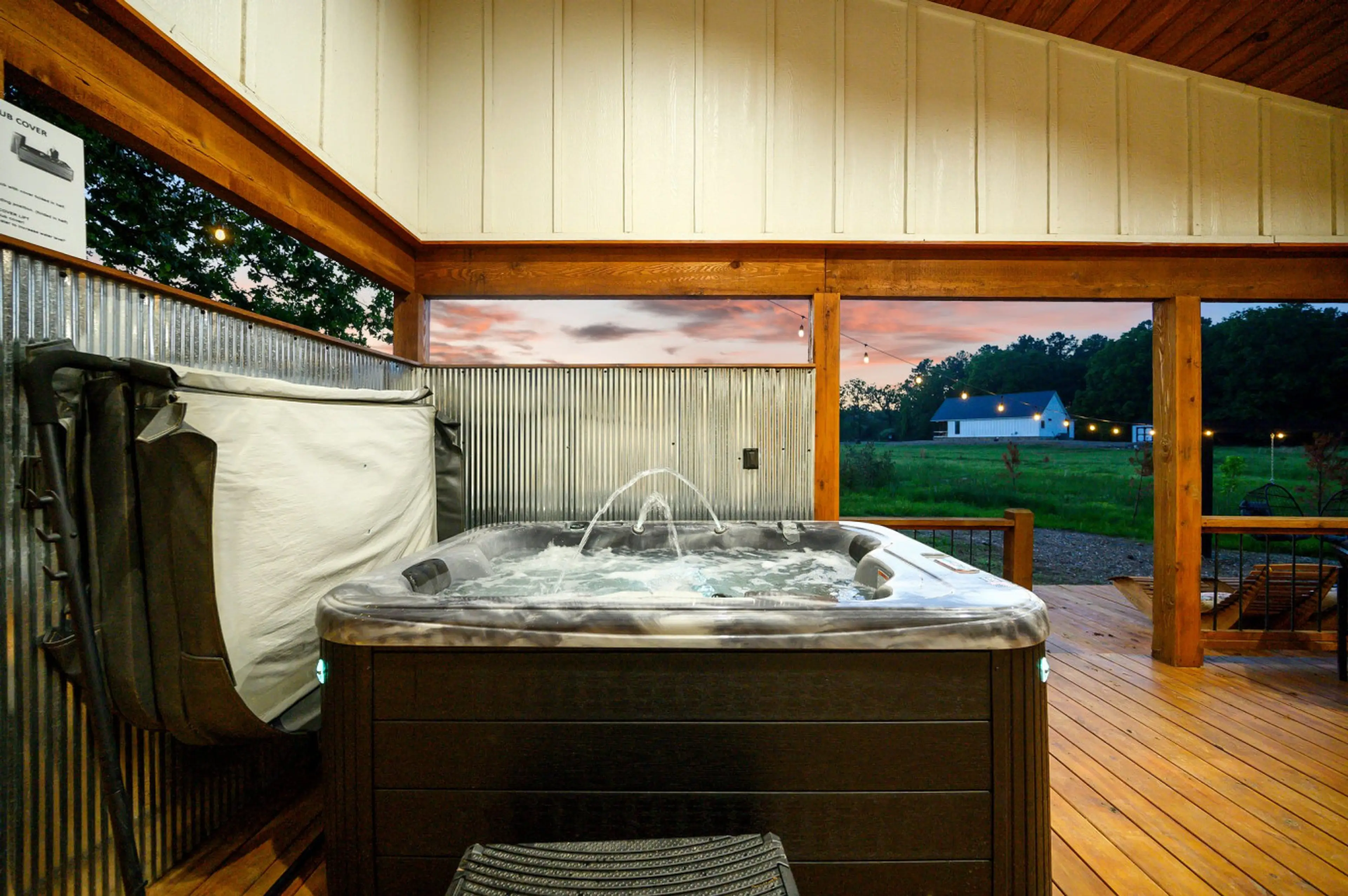 Diamond Sky · Soothing Sauna | Putt-Putt, Jacuzzi Bath & Hot Tub