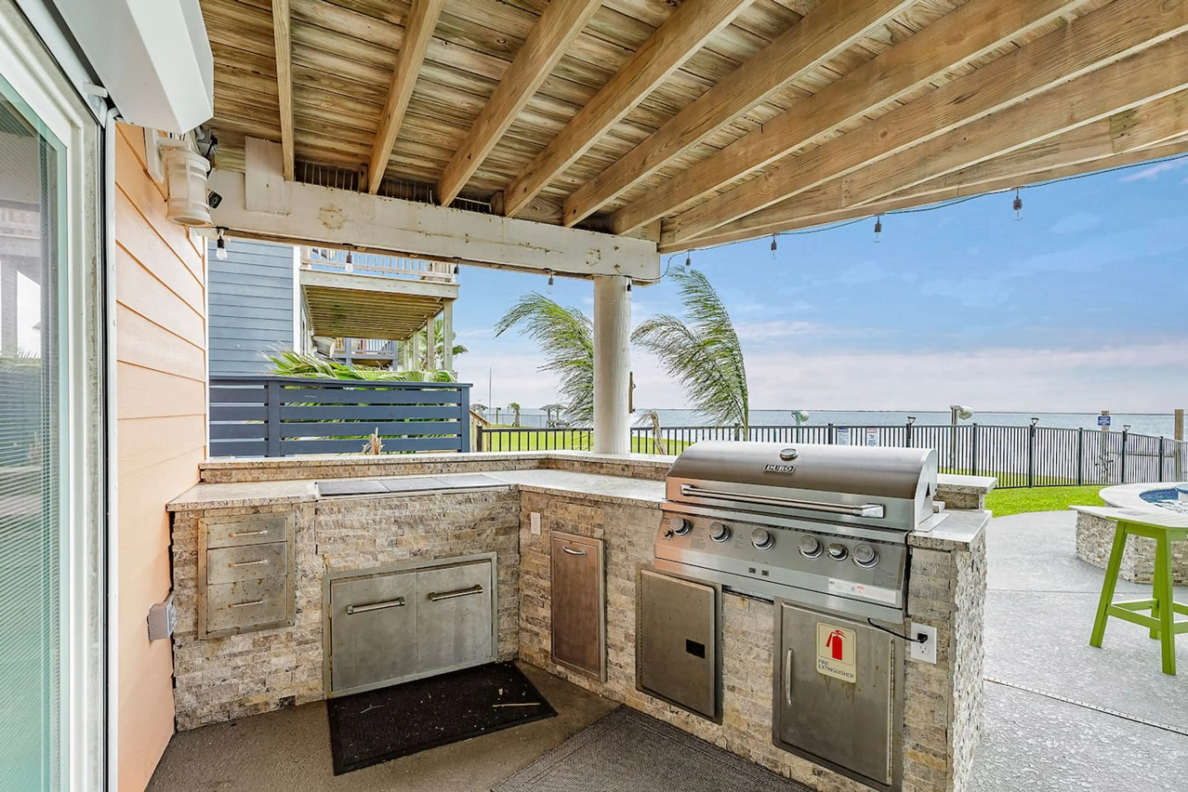 Outdoor Kitchen