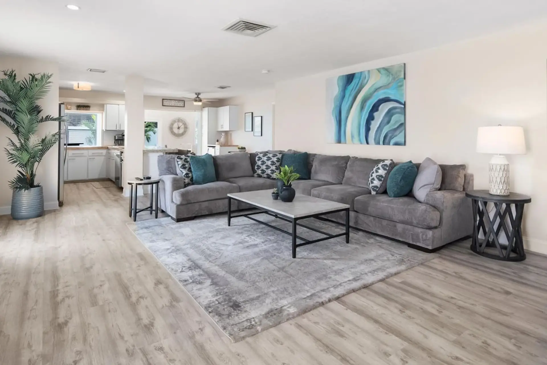 Living Room: Stylish space with vibrant art and comfy seating, perfect for relaxing and socializing!