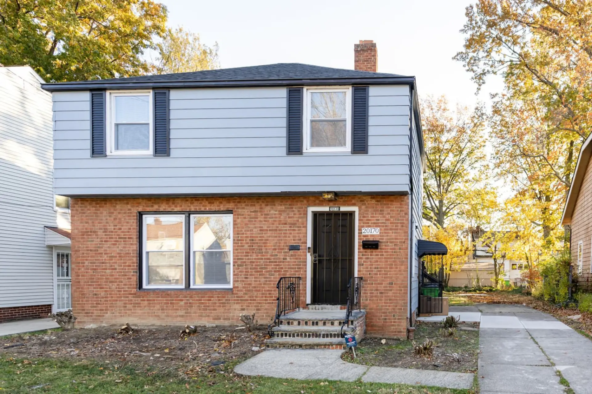 Welcome to your home away from home—this modern facade features a clean, inviting entrance and a spacious driveway, offering a warm and seamless arrival for your stay.