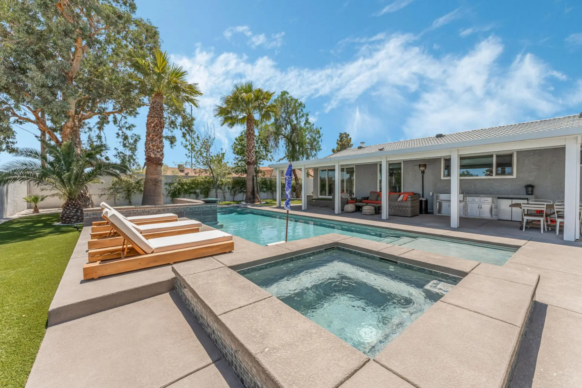 Dip into the Hot tub after a long fun day on The Las Vegas Strip