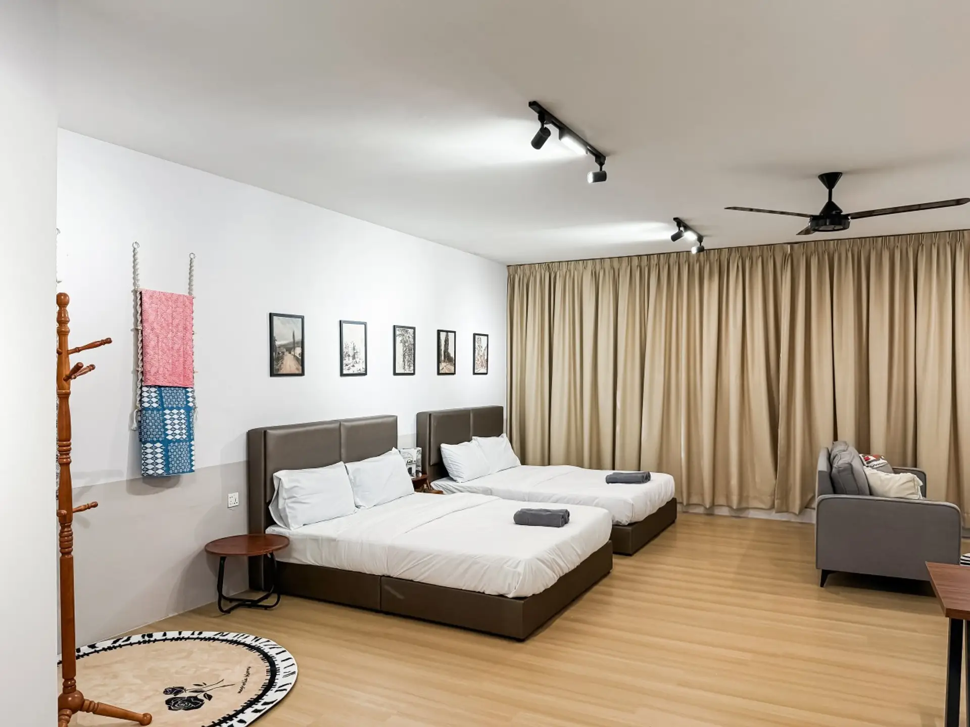 07_Bedroom_07