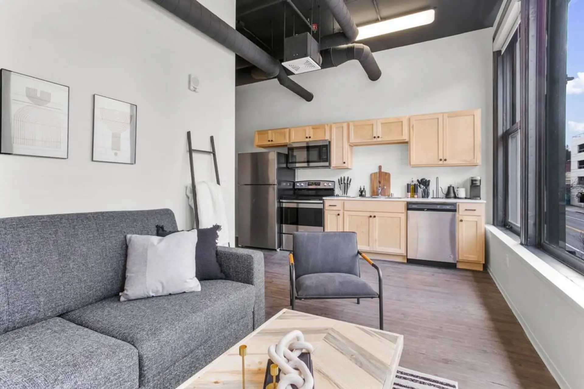 Experience downtown in luxurious comfort