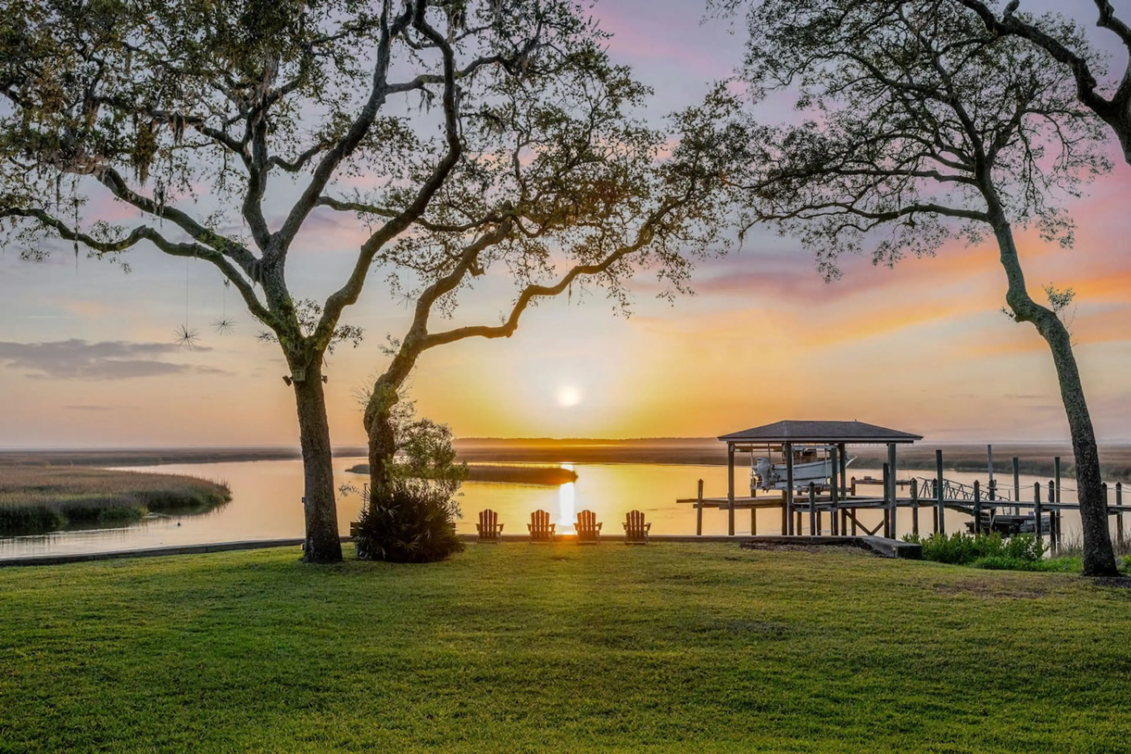 Welcome to the Sunrise Suite — where every morning starts with a stunning view. Watch the skies 30 minutes before sunrise, then see the world light up—maybe even spot a dolphin or manatee!