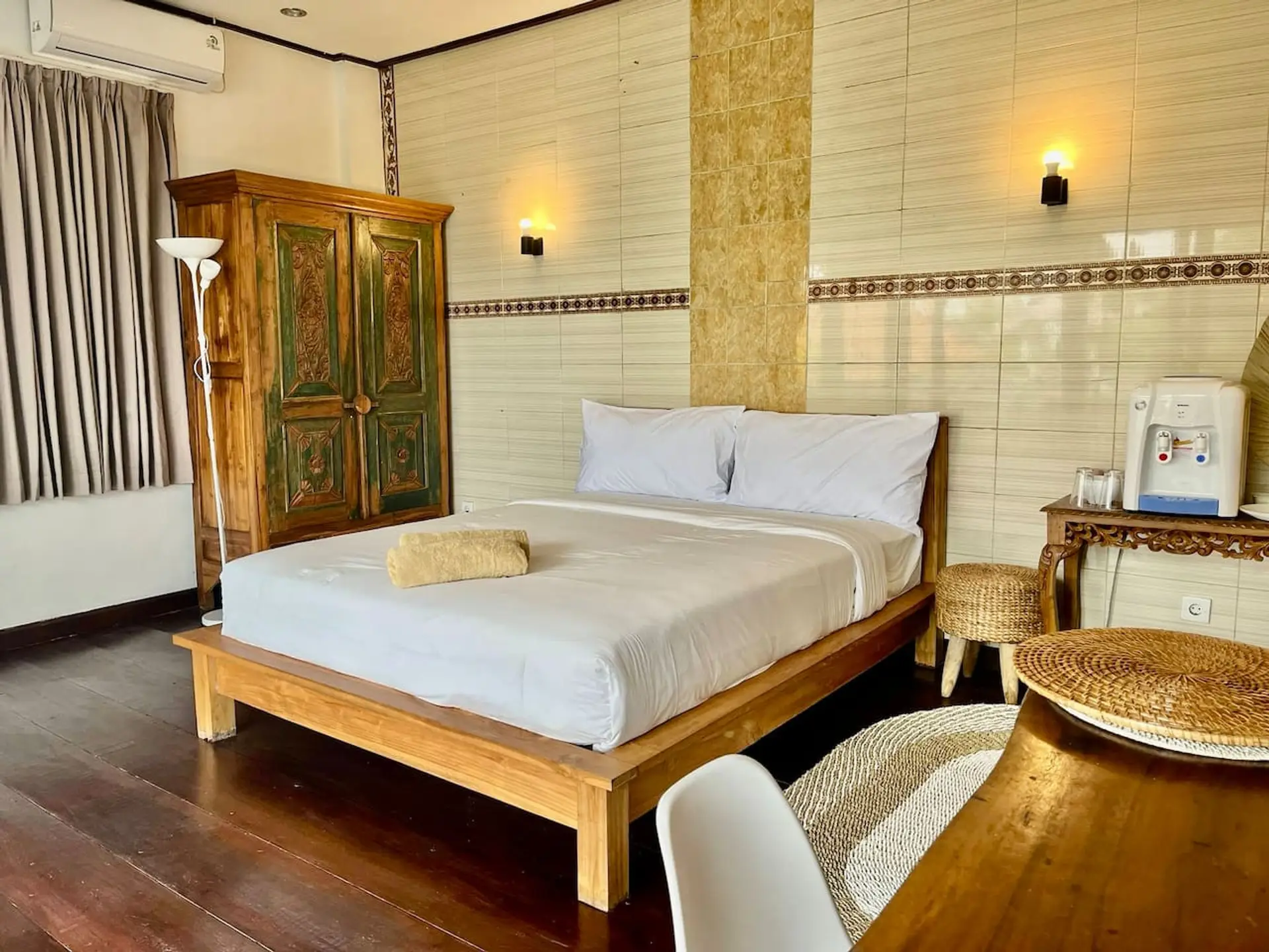GH Apartment 9 Upstairs Mengwi - private room with tropical comfort