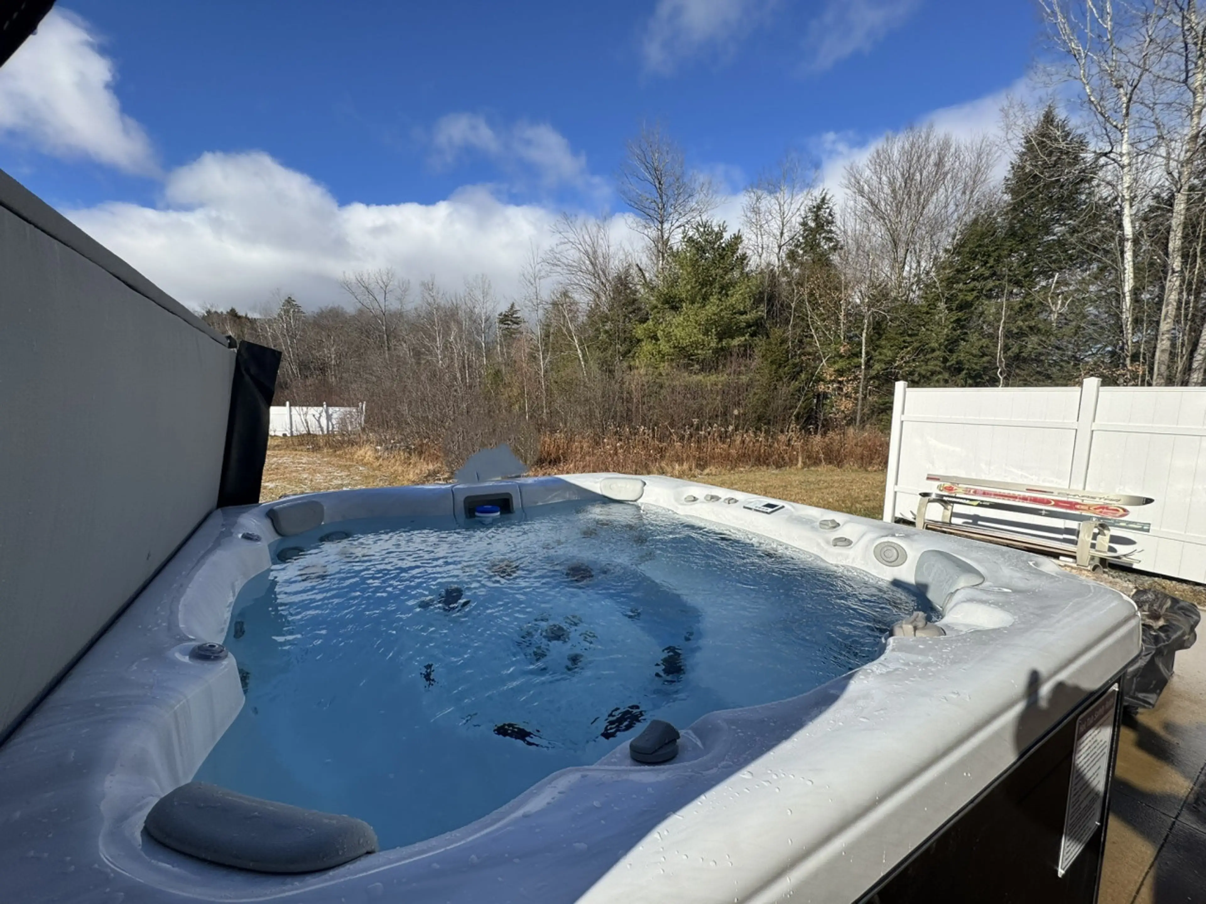 New 6 person Hot tub available all year