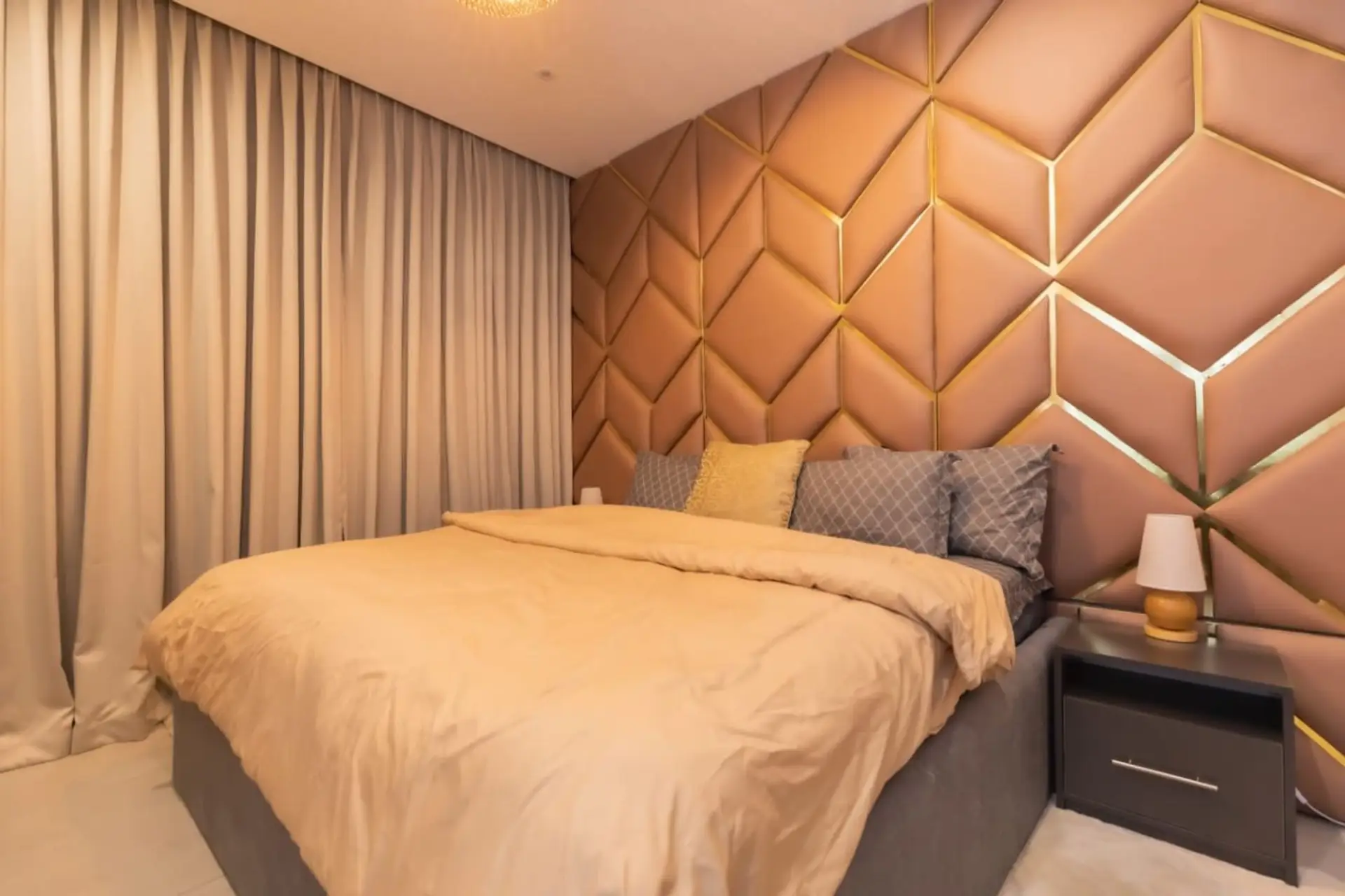 Premium 1BR | Rooftop Pool · BBQ · Balcony | Nova