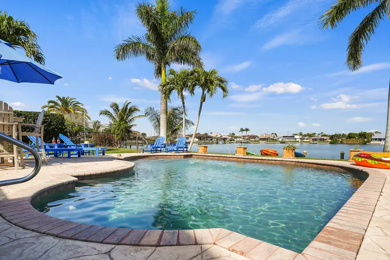 Cape Lake House — Cape Coral, FL