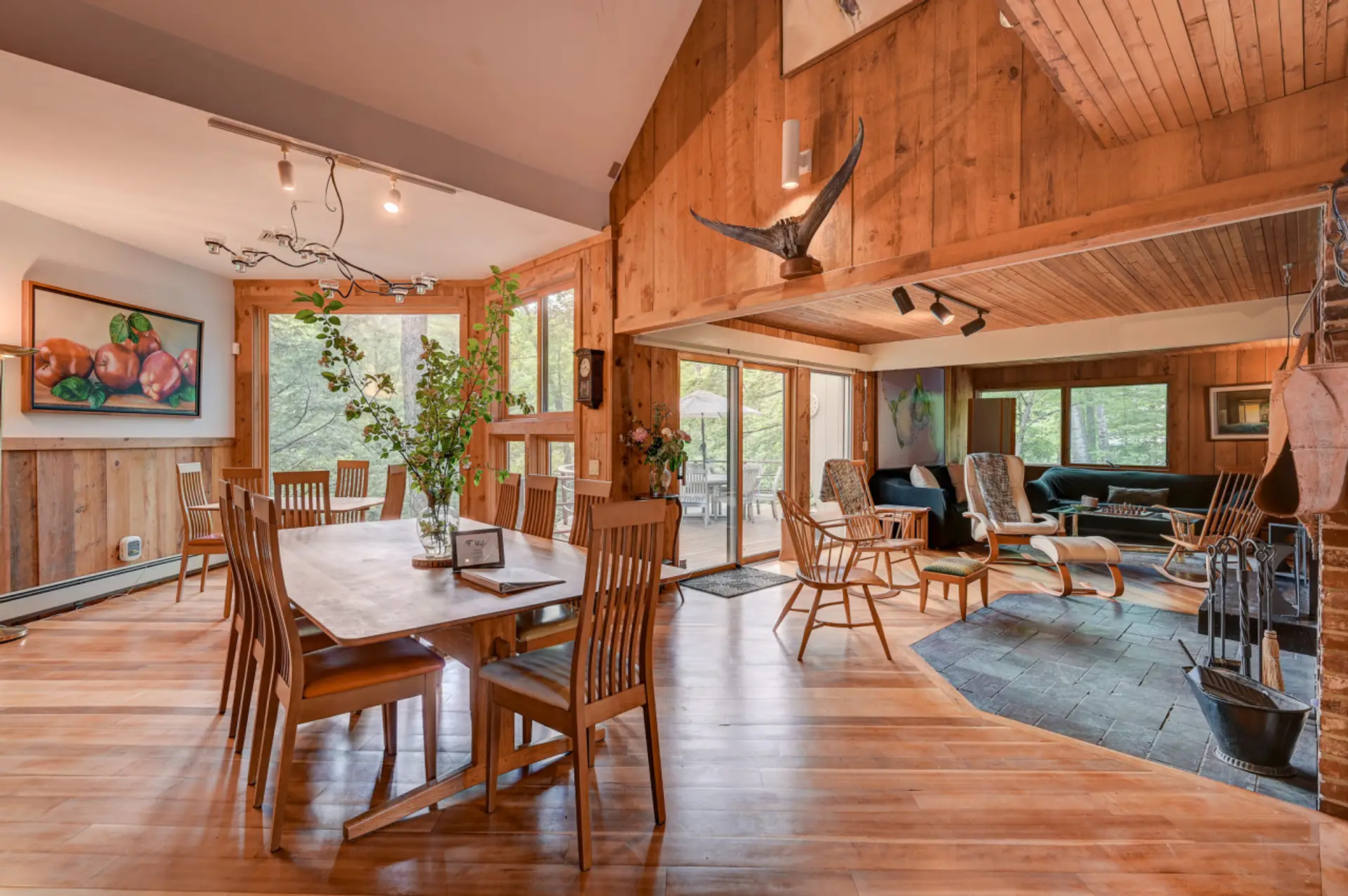 Expansive dining area with beautiful views, that seat 10 and stretch into the saloon