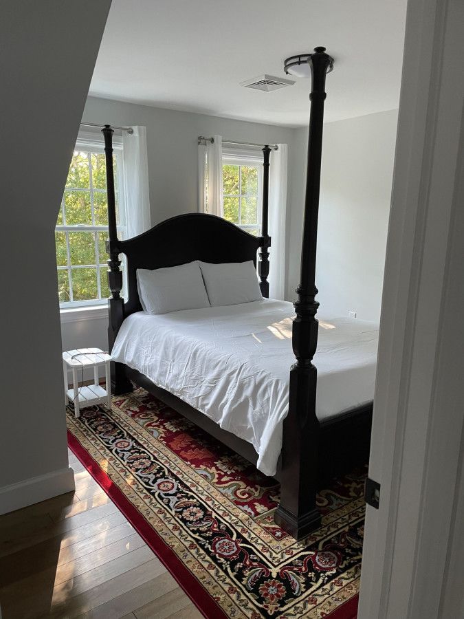 Bedroom 3 with a queen bed