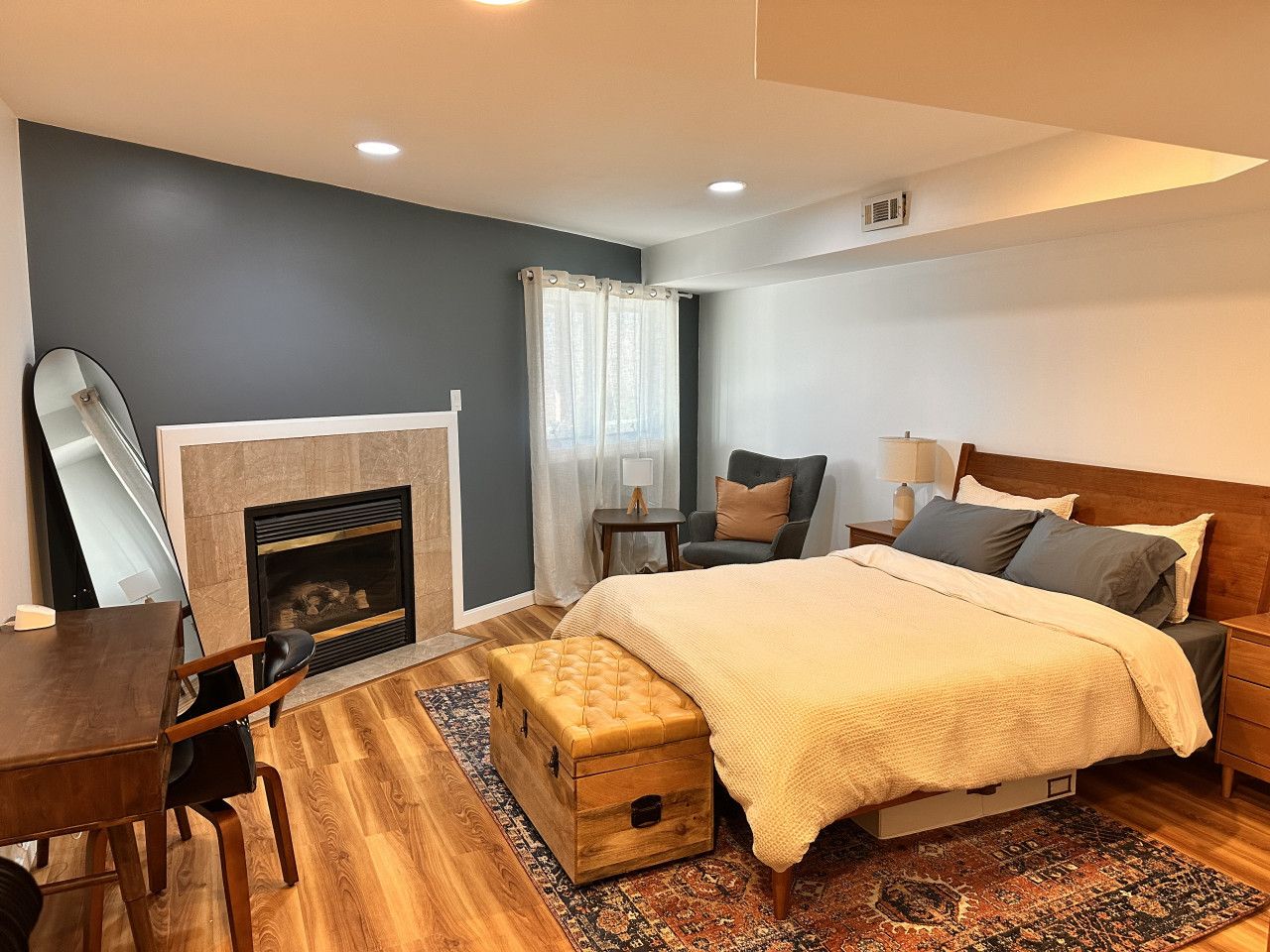 Queen bed in the lower level