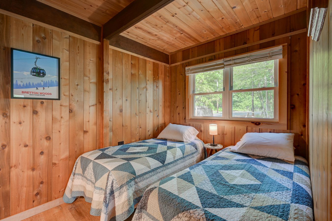 2 twin beds