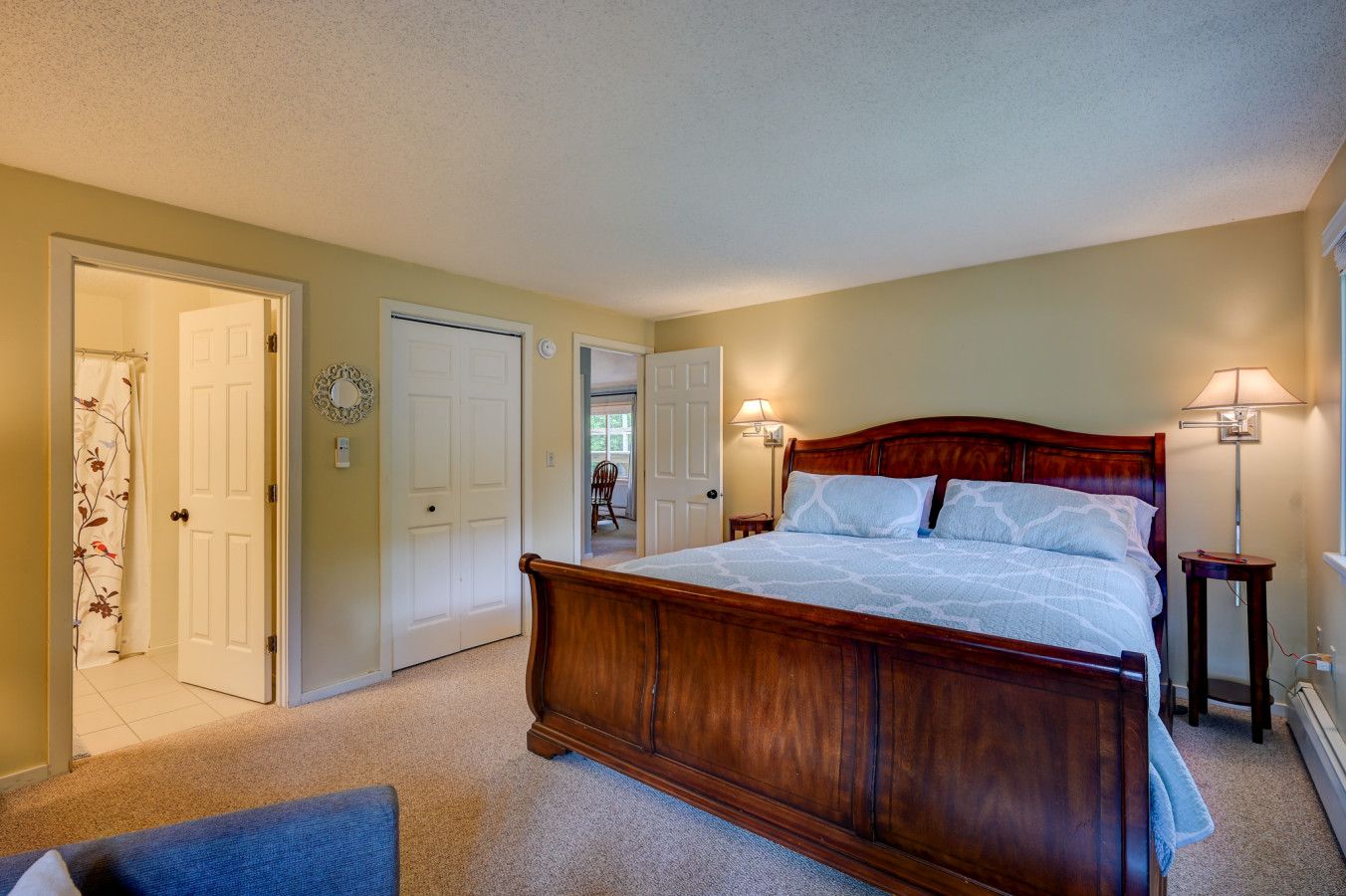 1 king bed · Private full bathroom