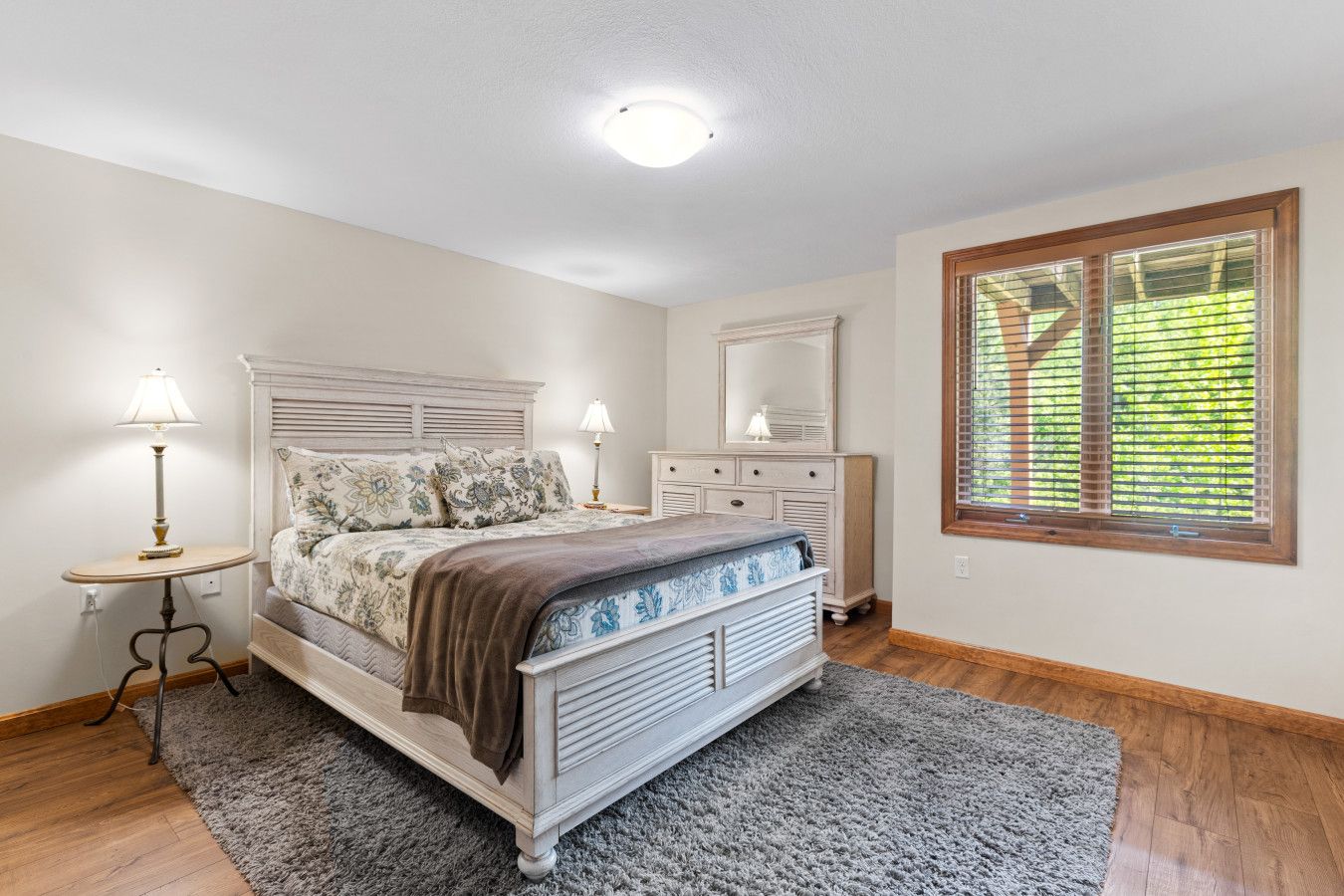 1 queen bed