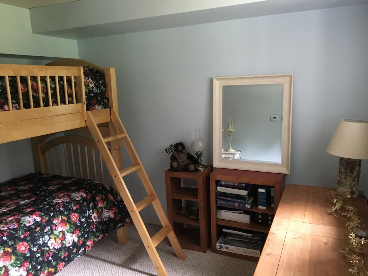 Twin bunk beds