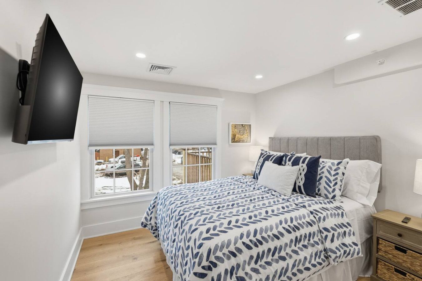 Queen bed