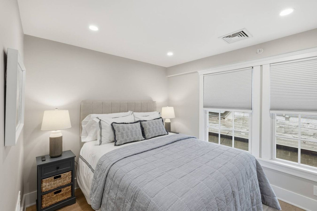 Queen bed