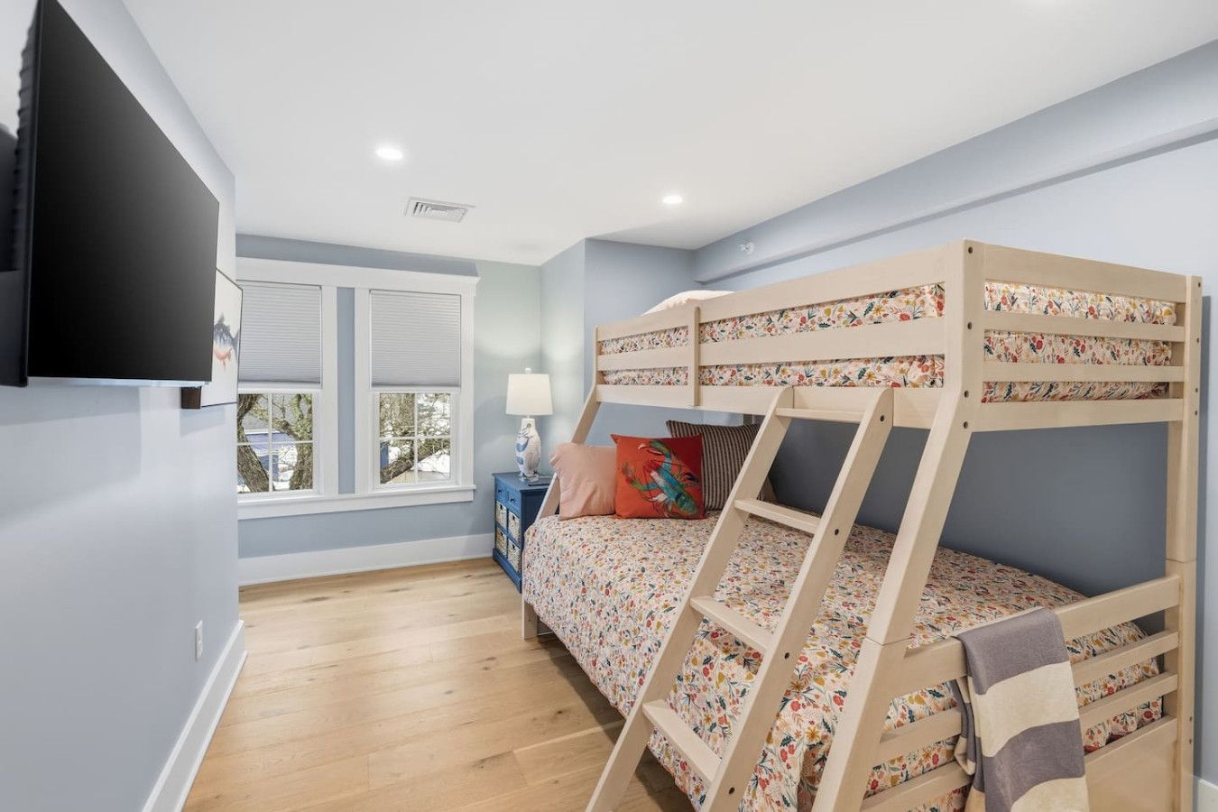 Twin over Queen bunk bed