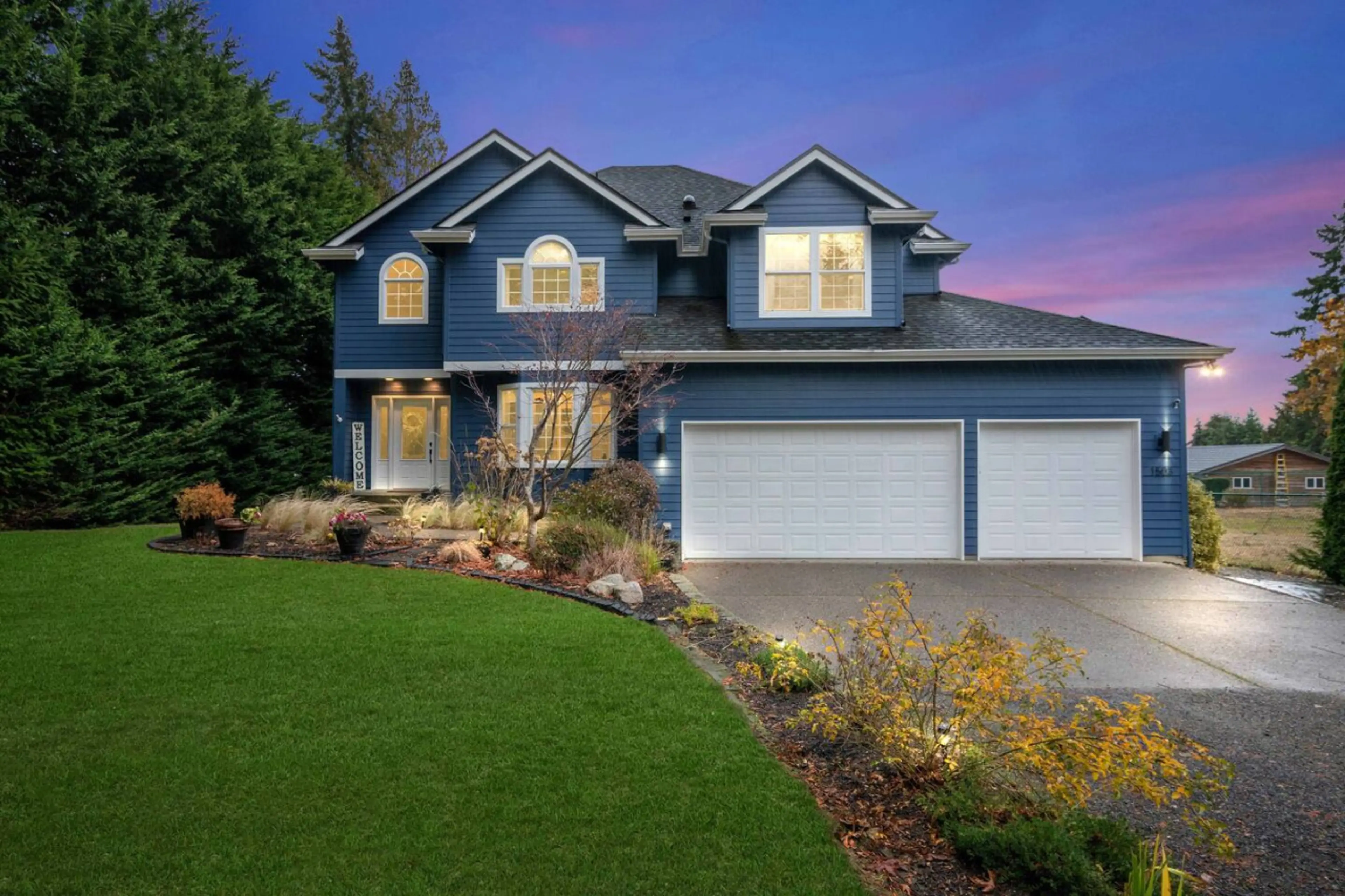 Beautiful, well cared for home is a hidden gem with a private driveway. Welcome!