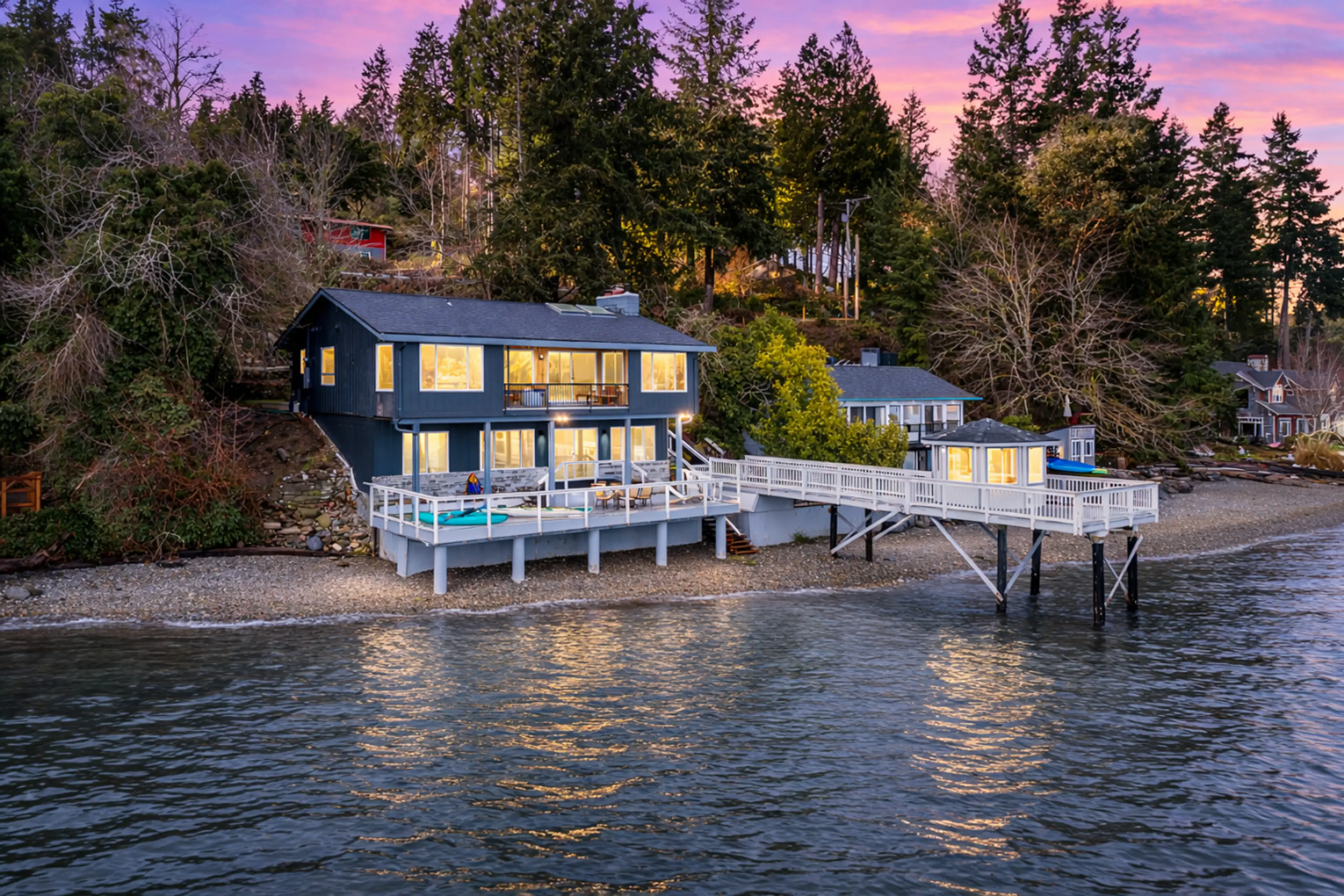 Relax at our picturesque home by the water!