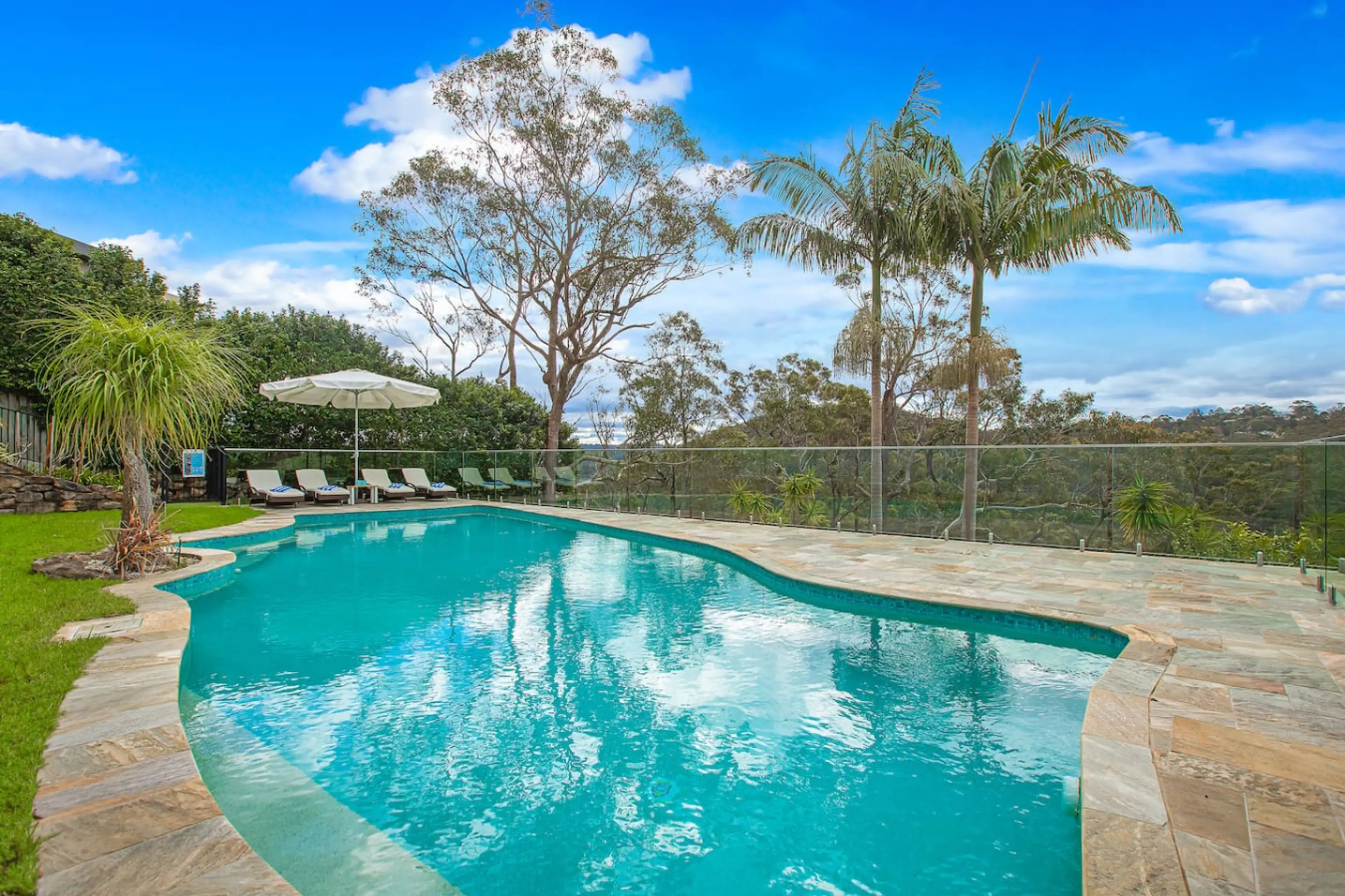 Enjoy access to a spacious 18-meter pool, ideal for swimming laps, cooling off, or relaxing with a drink by the water.