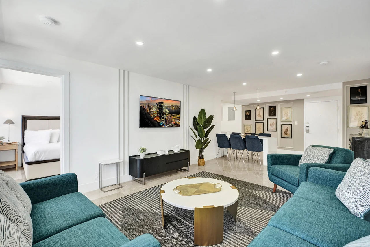 Modern 2BR 2BA Condo • Steps to Beach &amp; Resort Amenities 1411