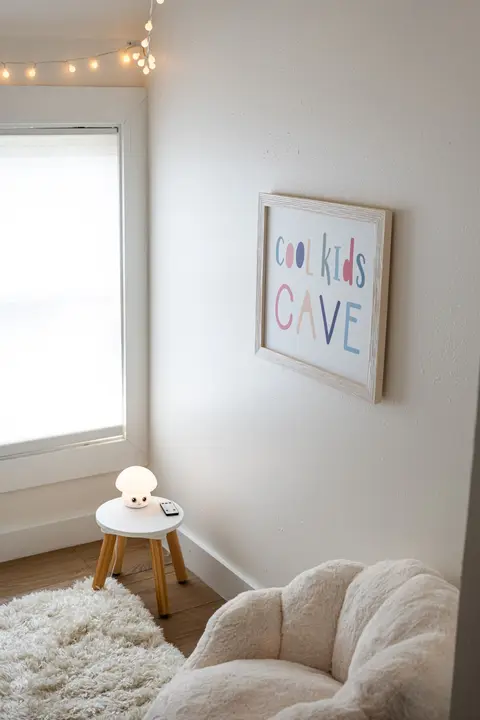 Kids’ nook seating with fairy lights and a mushroom lamp
