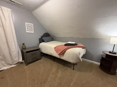 Third bedroom with a twin bed